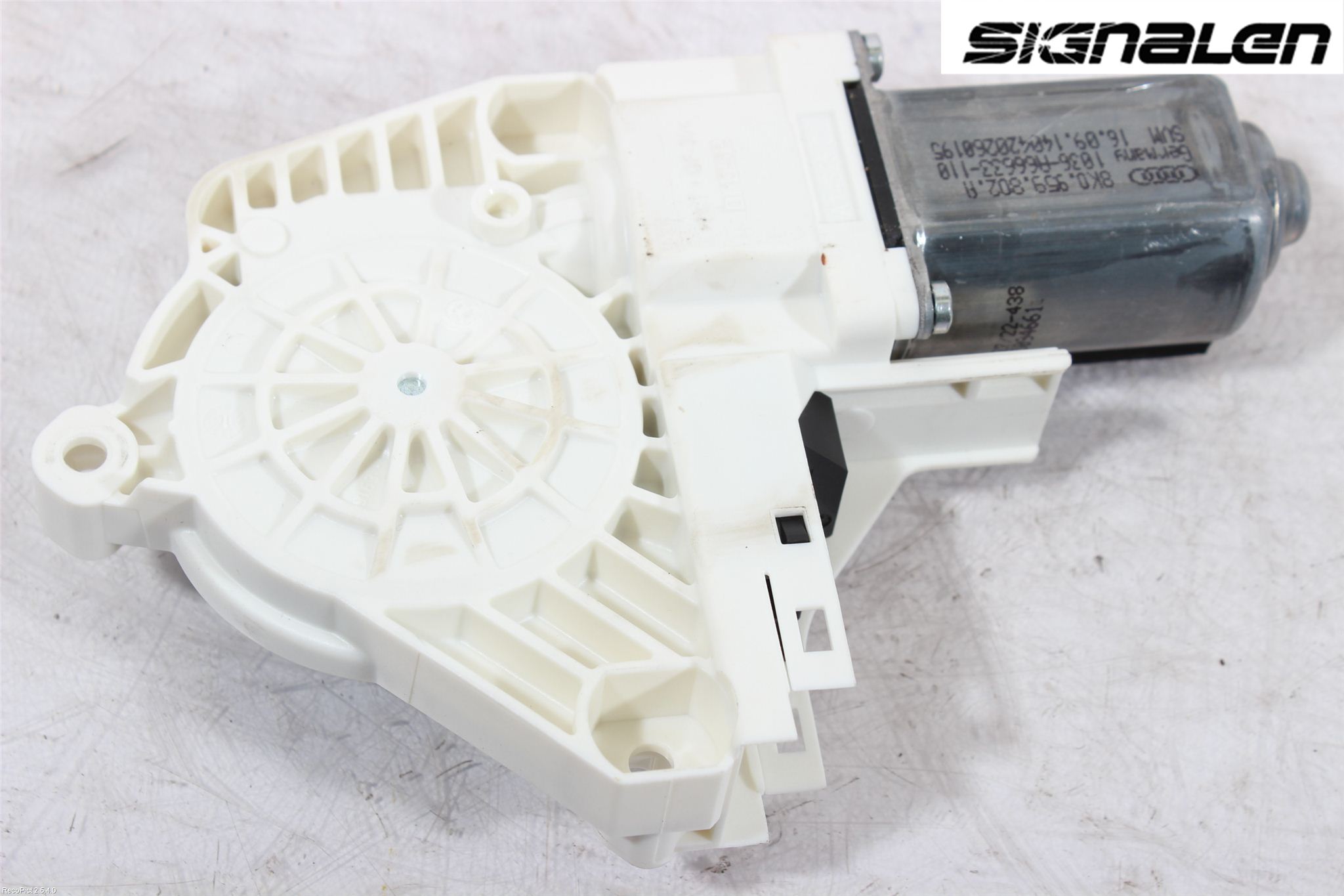 Audi A4 12-15 Fönsterhissmotor