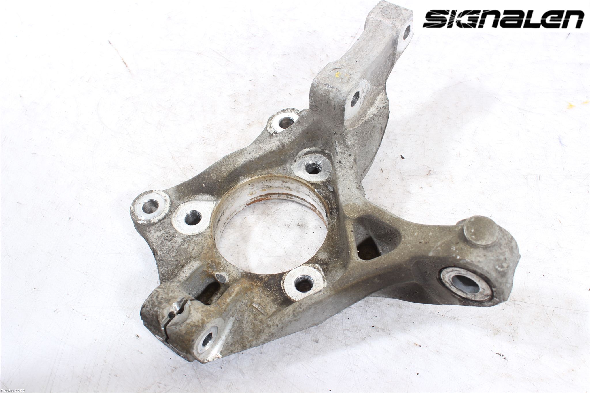Opel ASTRA J 10-15 Styrspindel Lagerhus Hö