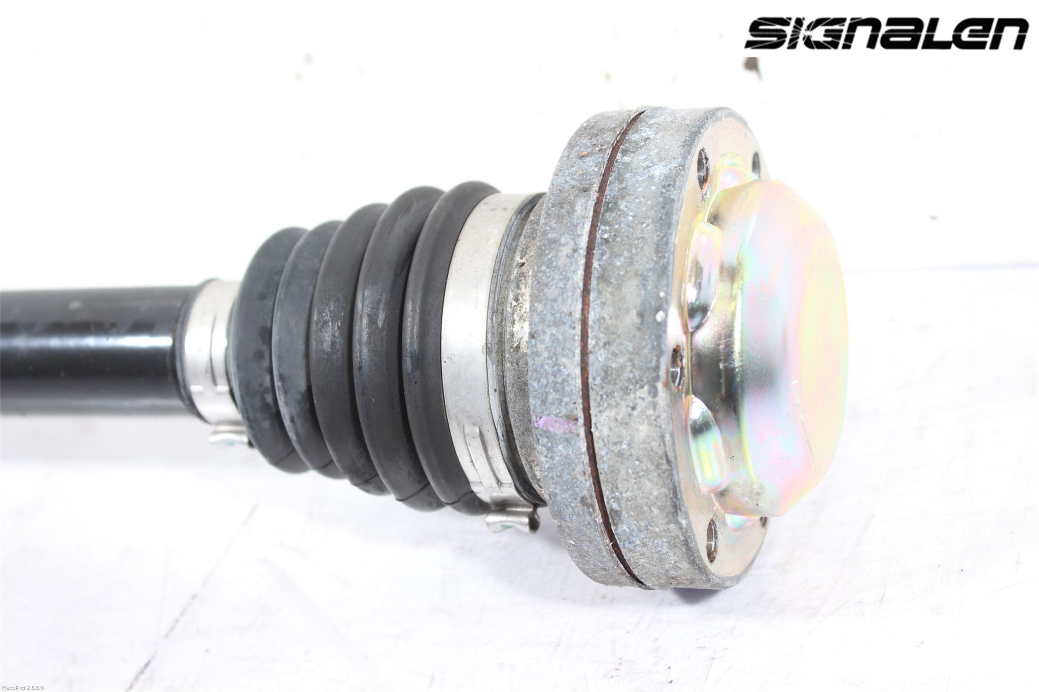 Audi A4 12-15 Drivaxel Bak Höger