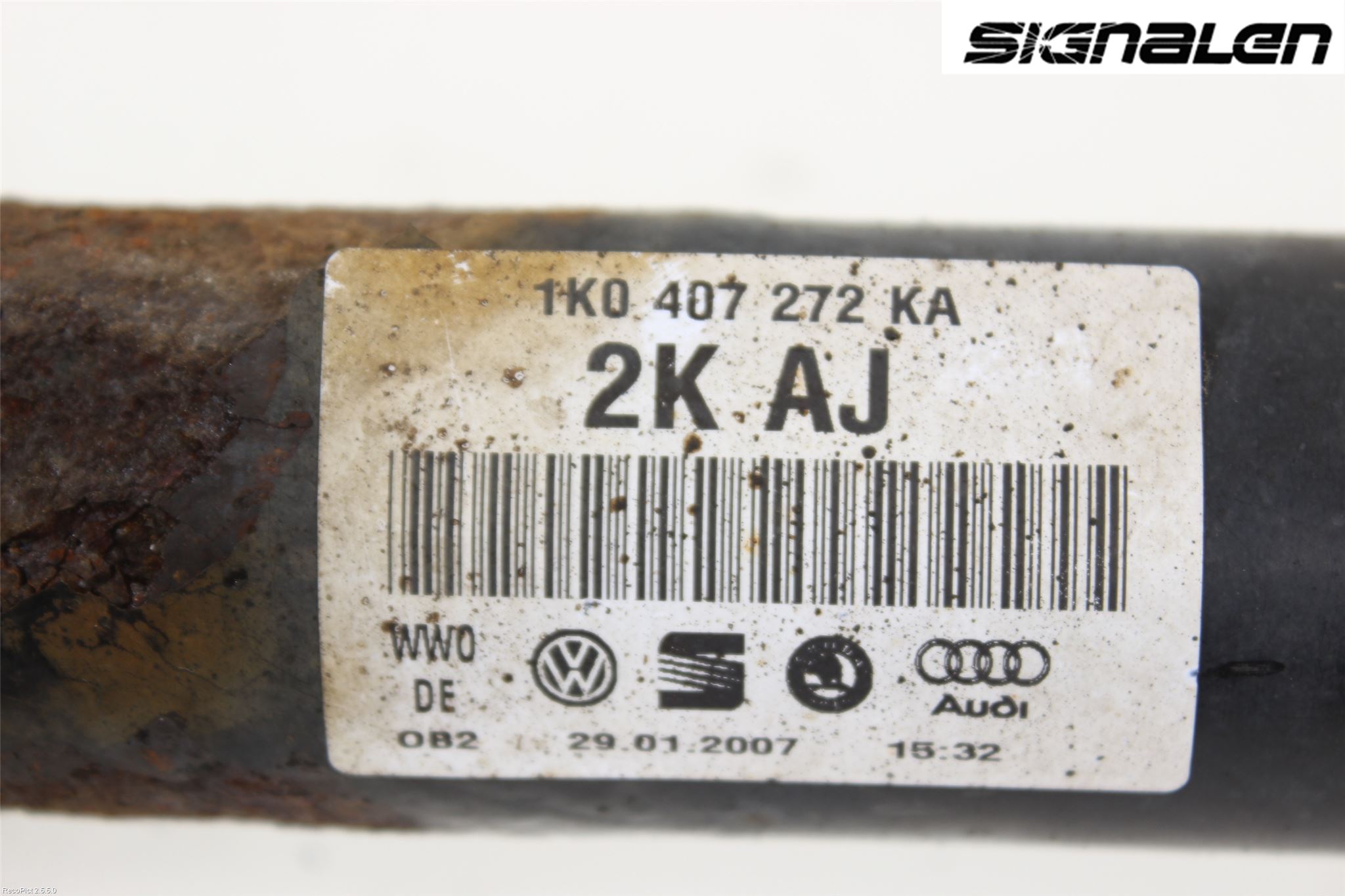 Volkswagen VW TOURAN 03-10 Drivaxel Fram Höger