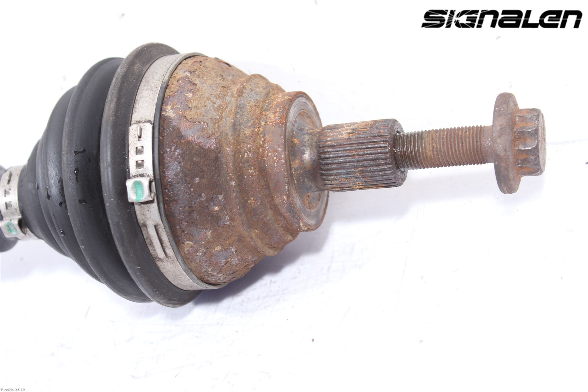 Volkswagen VW CADDY      04-10 Drivaxel Fram Höger