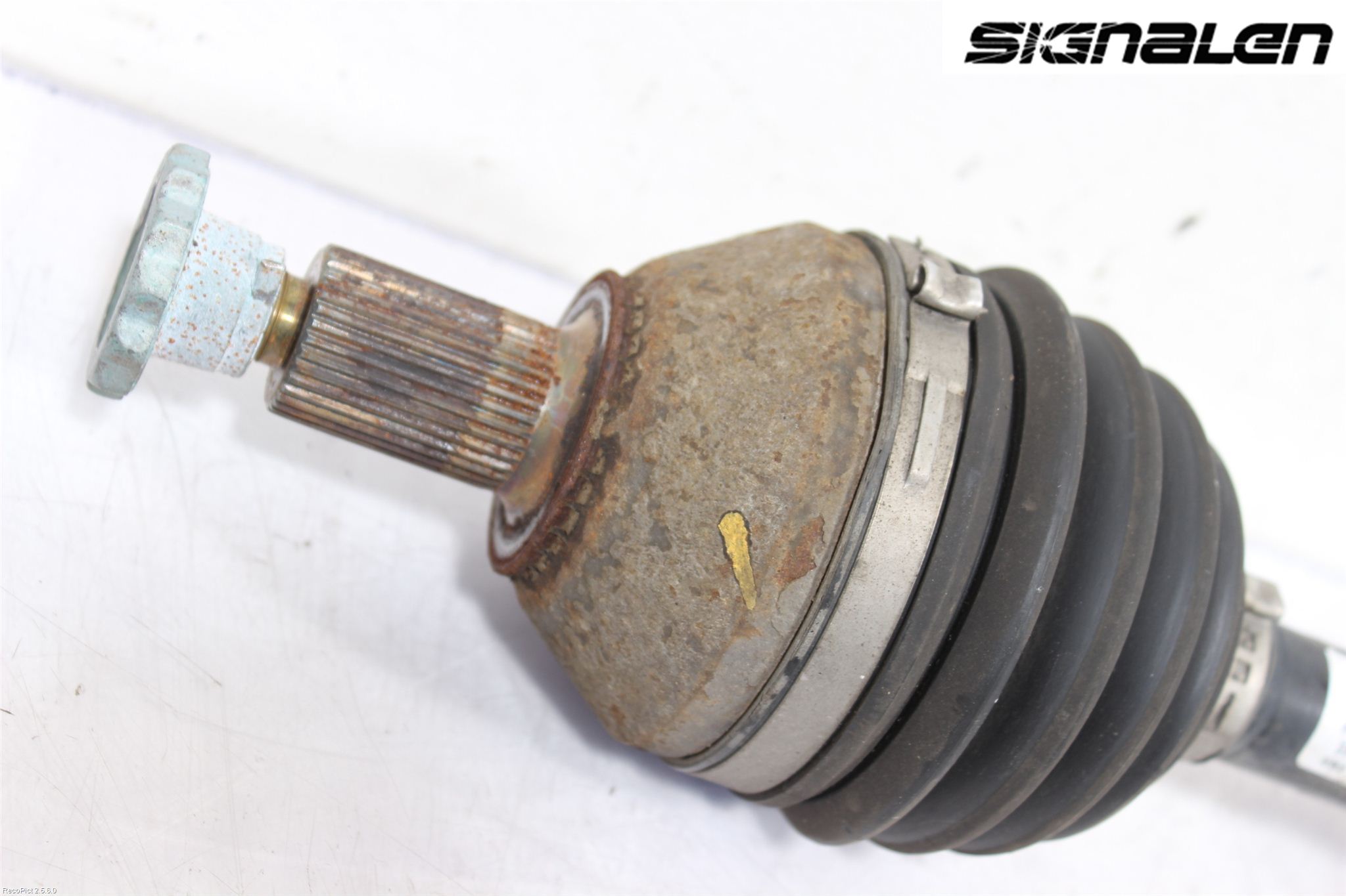 Skoda RAPID Drivaxel Fram Vänster