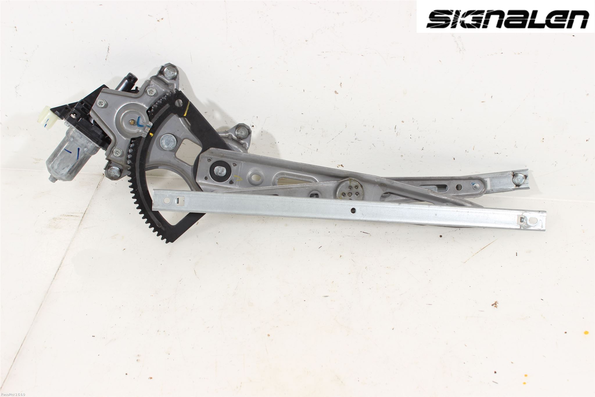 Hyundai ix20 Fönsterhissmotor