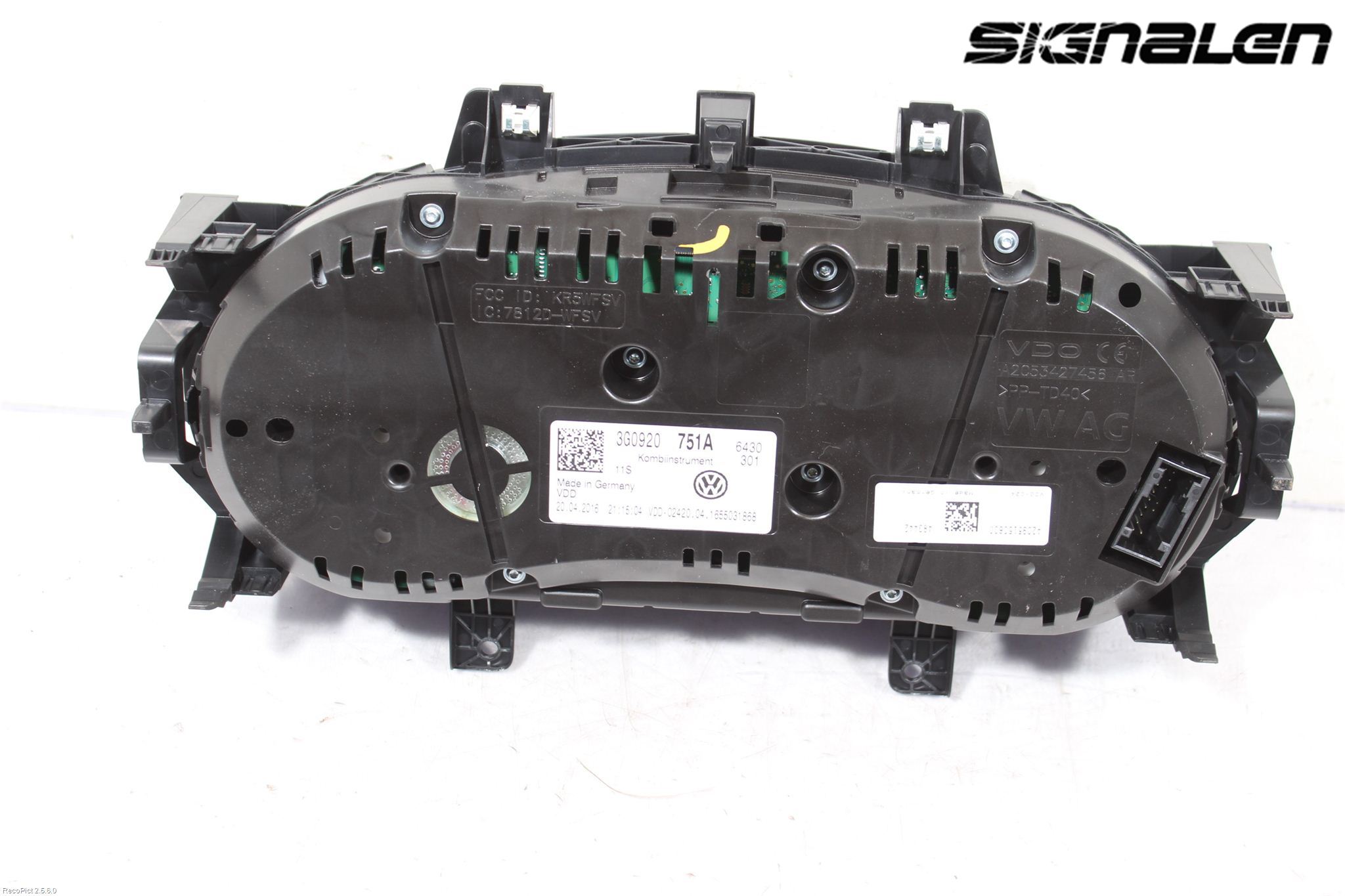 Volkswagen VW PASSAT 15-19 Instrument Komb