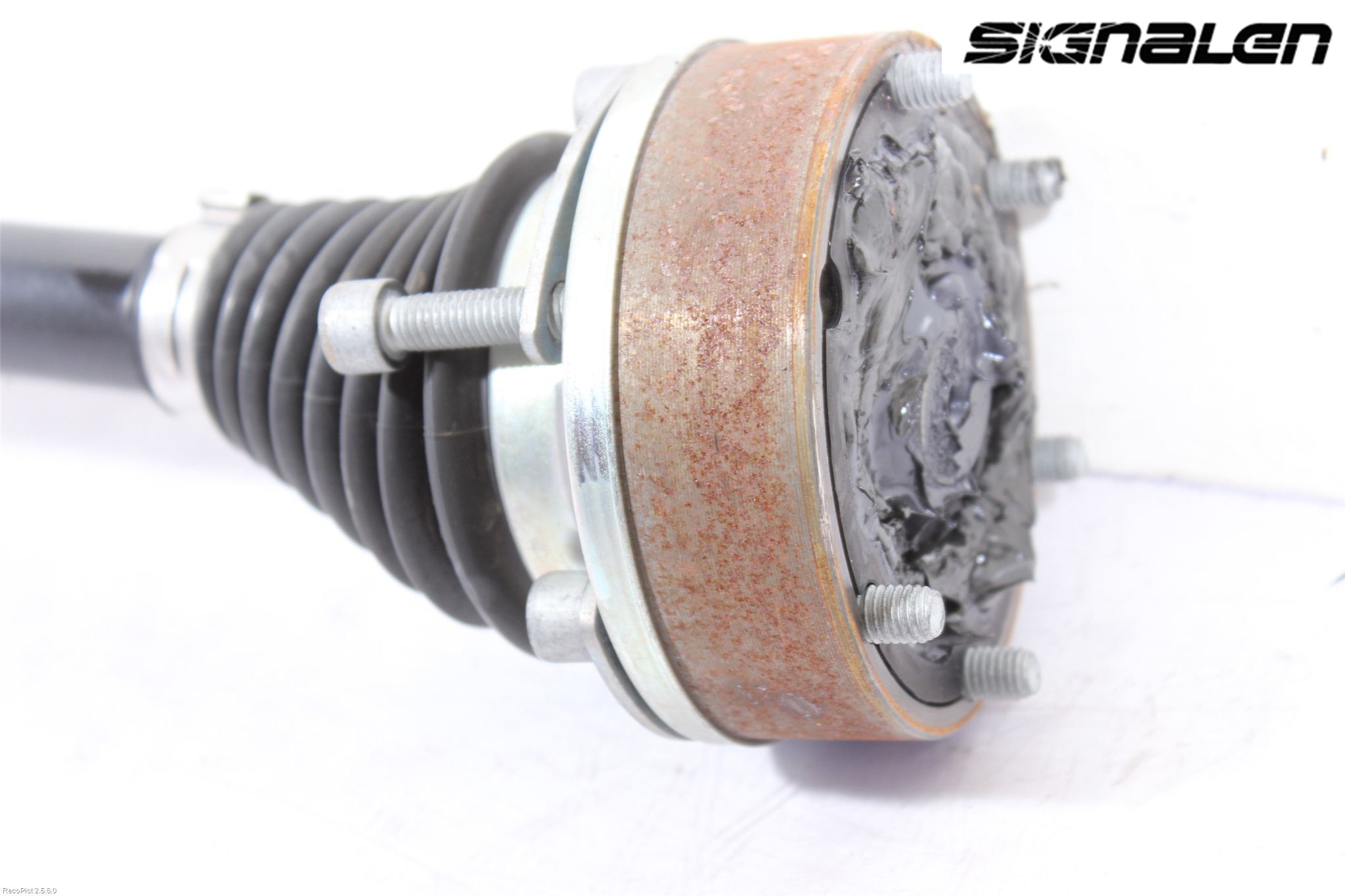 Volkswagen VW PASSAT 15-19 Drivaxel Bak Vänster