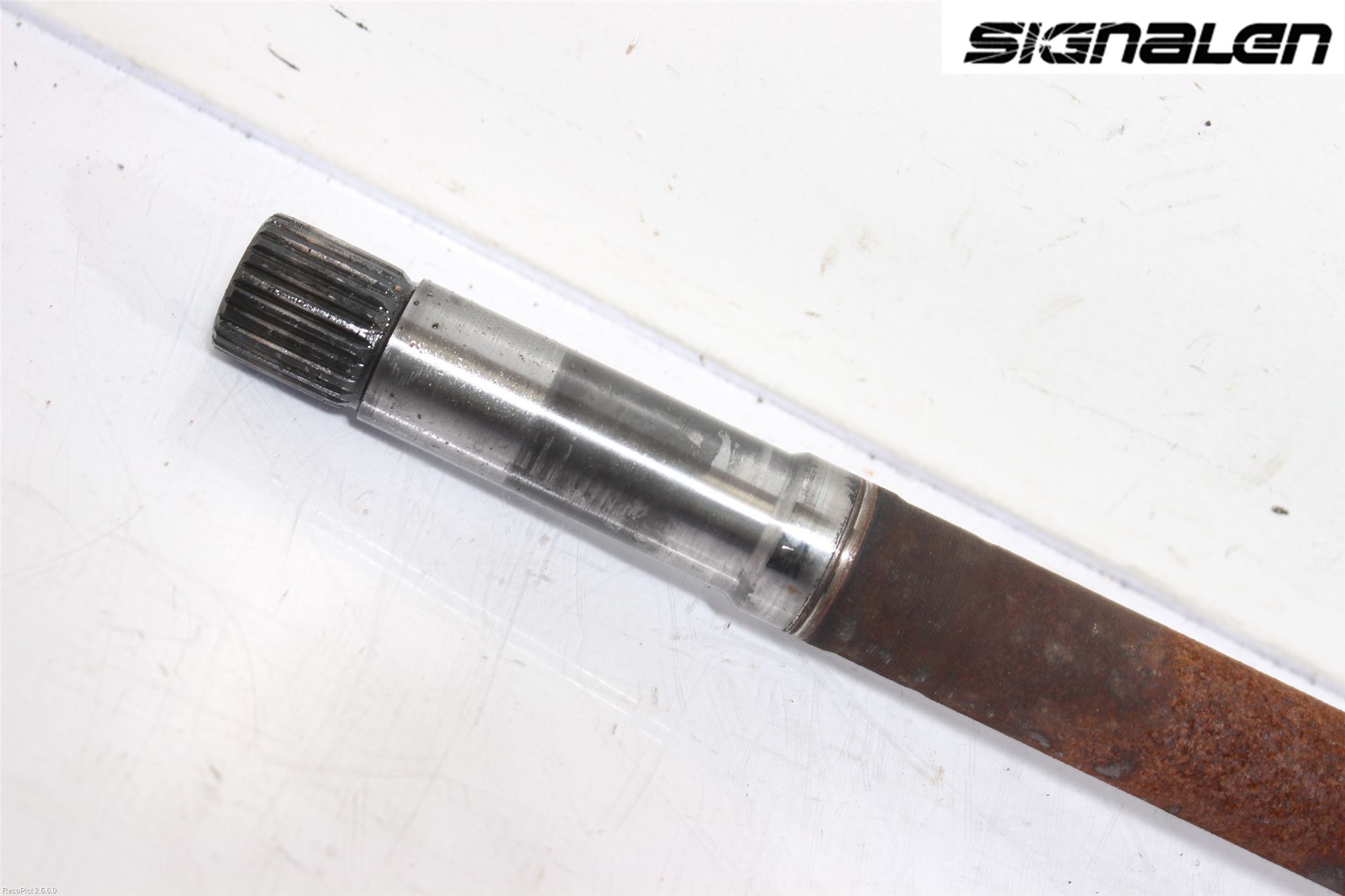 Peugeot 307     05-08 Drivaxel Fram Höger