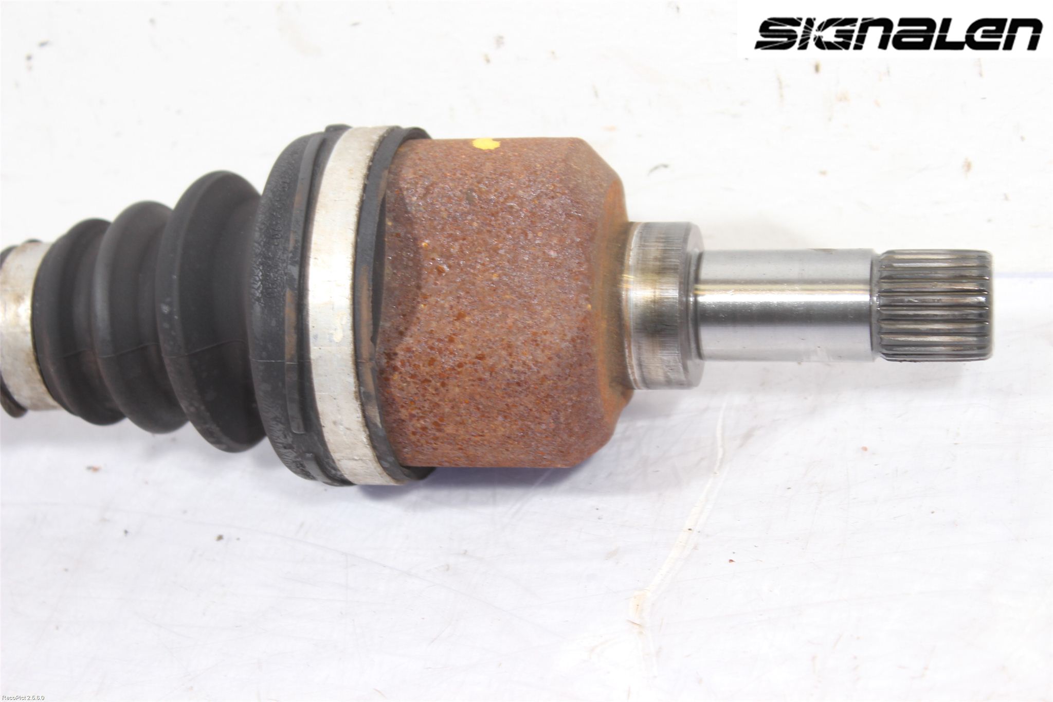 Peugeot 307     05-08 Drivaxel Fram Vänster