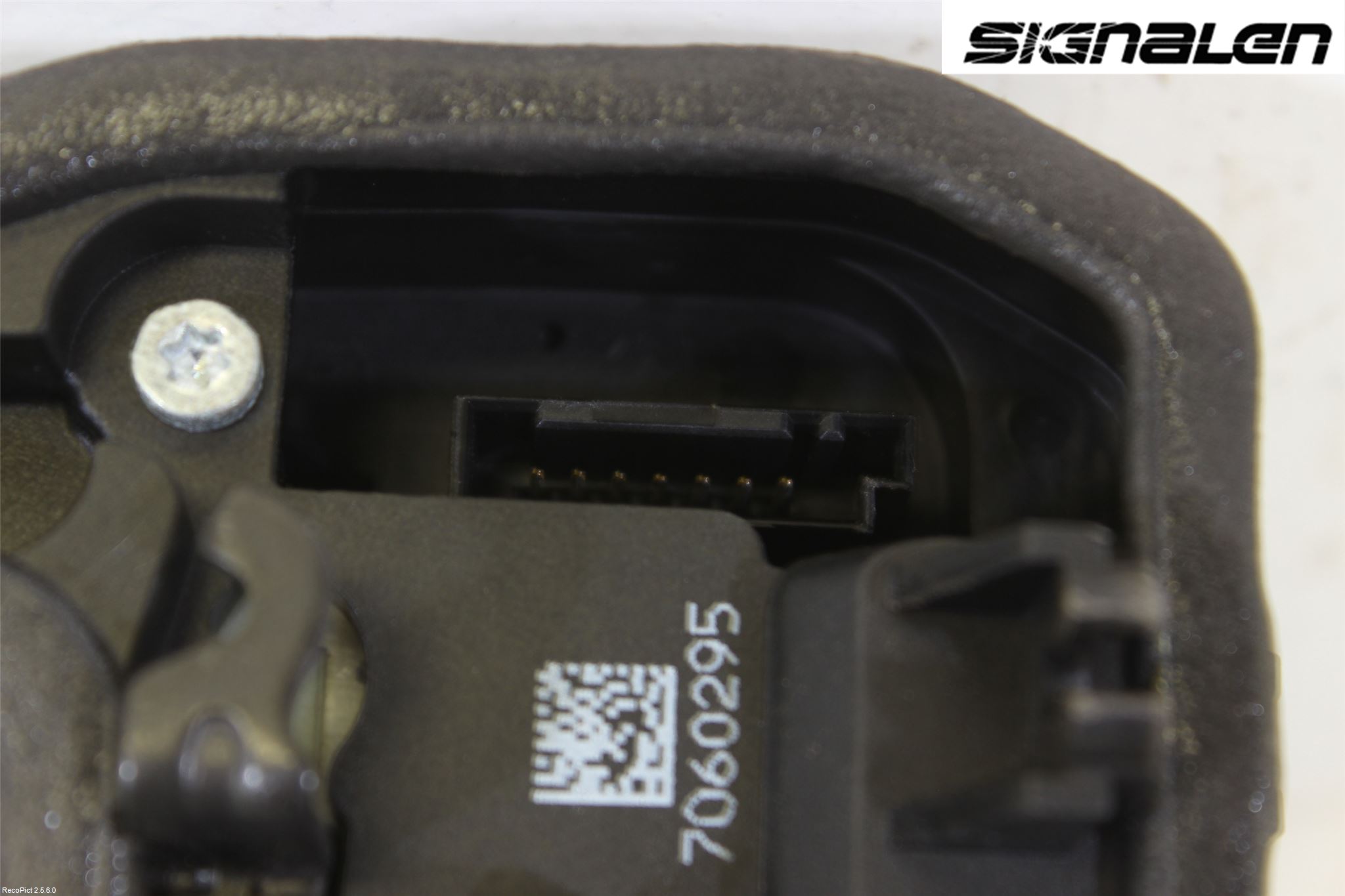 BMW 3 E90/91 SED/TOU 05-12 Låskista-Dörrlås