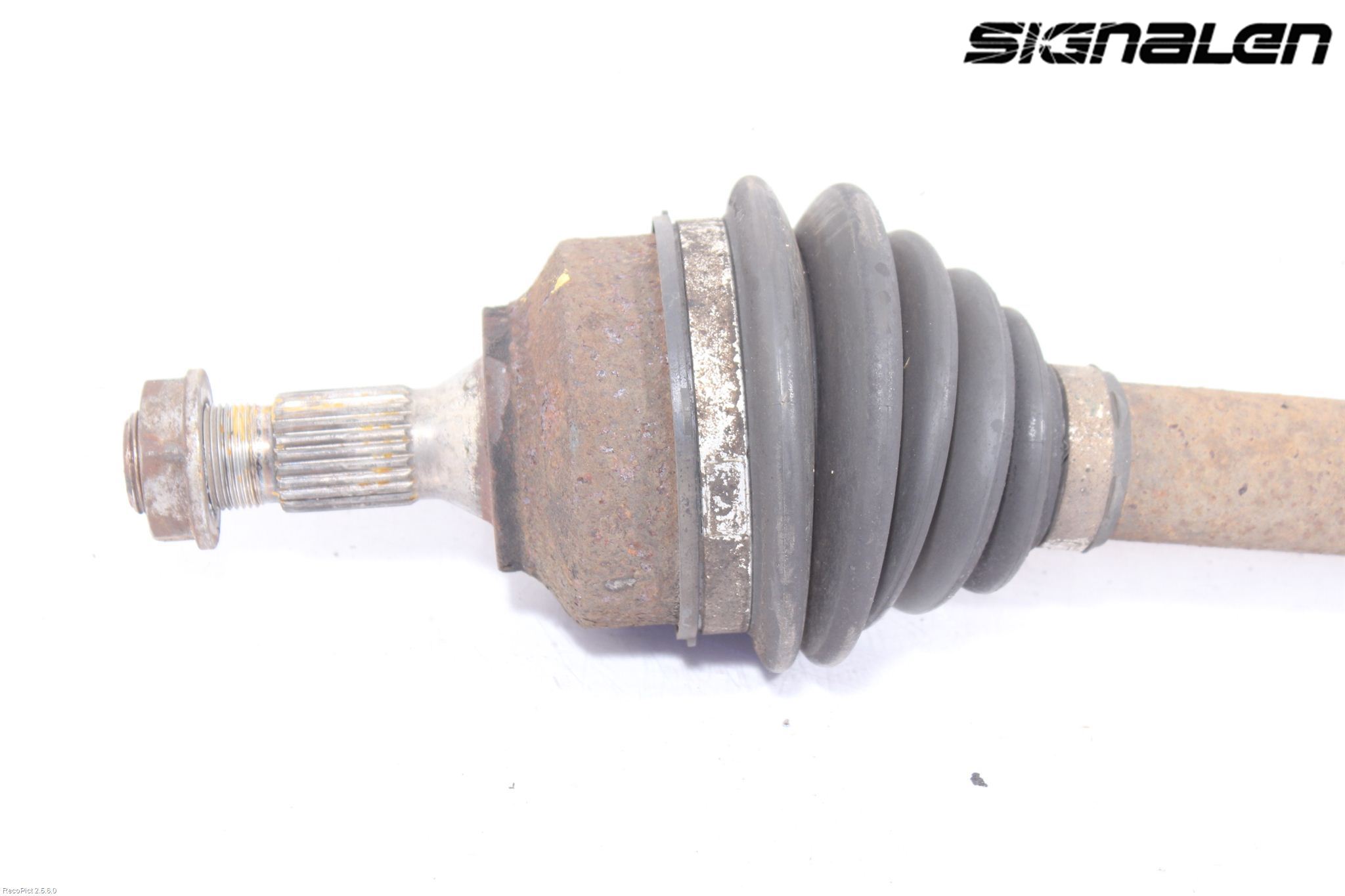 Peugeot 307     05-08 Drivaxel Fram Höger