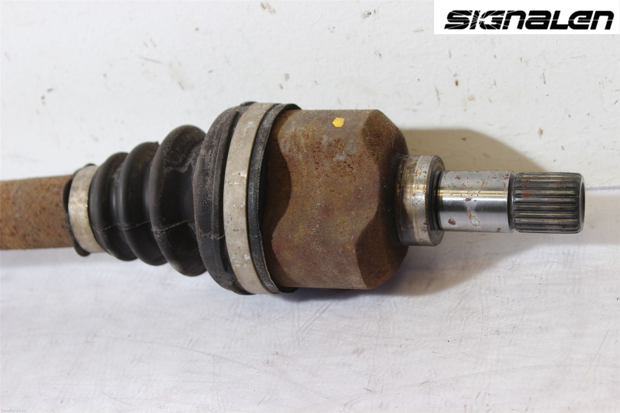 Peugeot 307     05-08 Drivaxel Fram Vänster