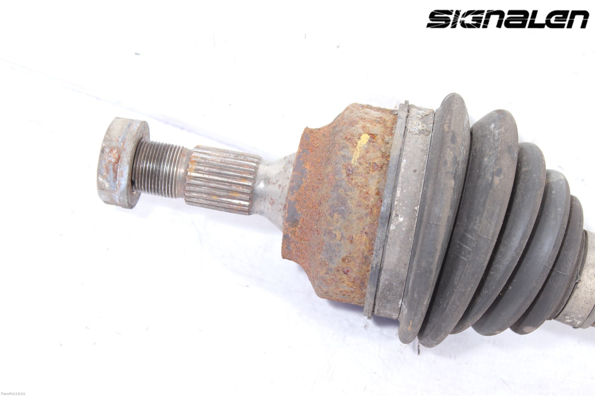 Peugeot 307     05-08 Drivaxel Fram Vänster