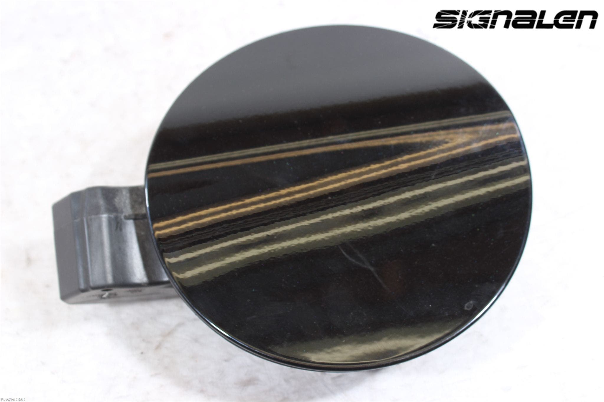 Peugeot 2008 13-20 Tanklucka