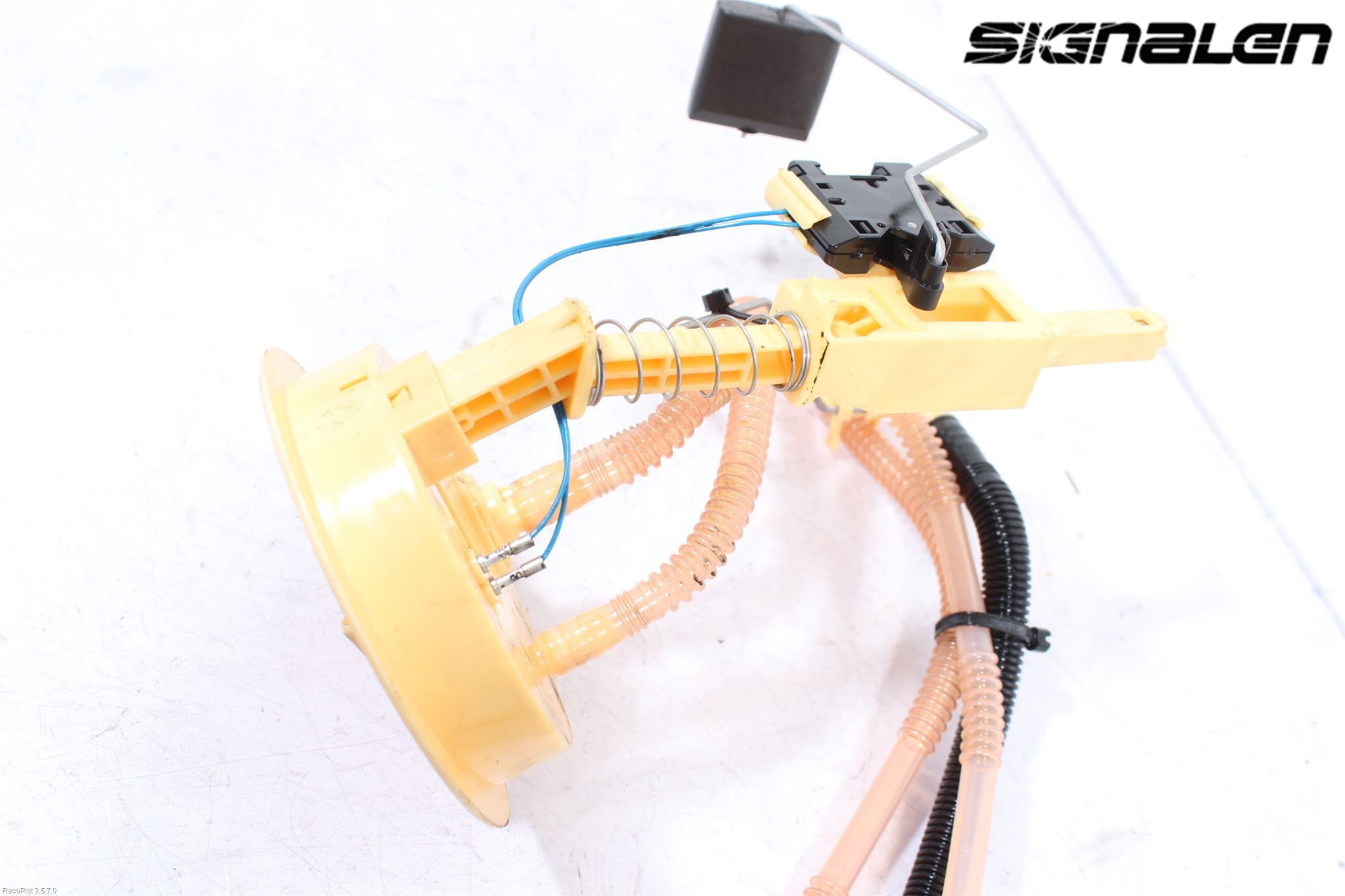 BMW 3 E90/91 SED/TOU 05-12 Givare Tank