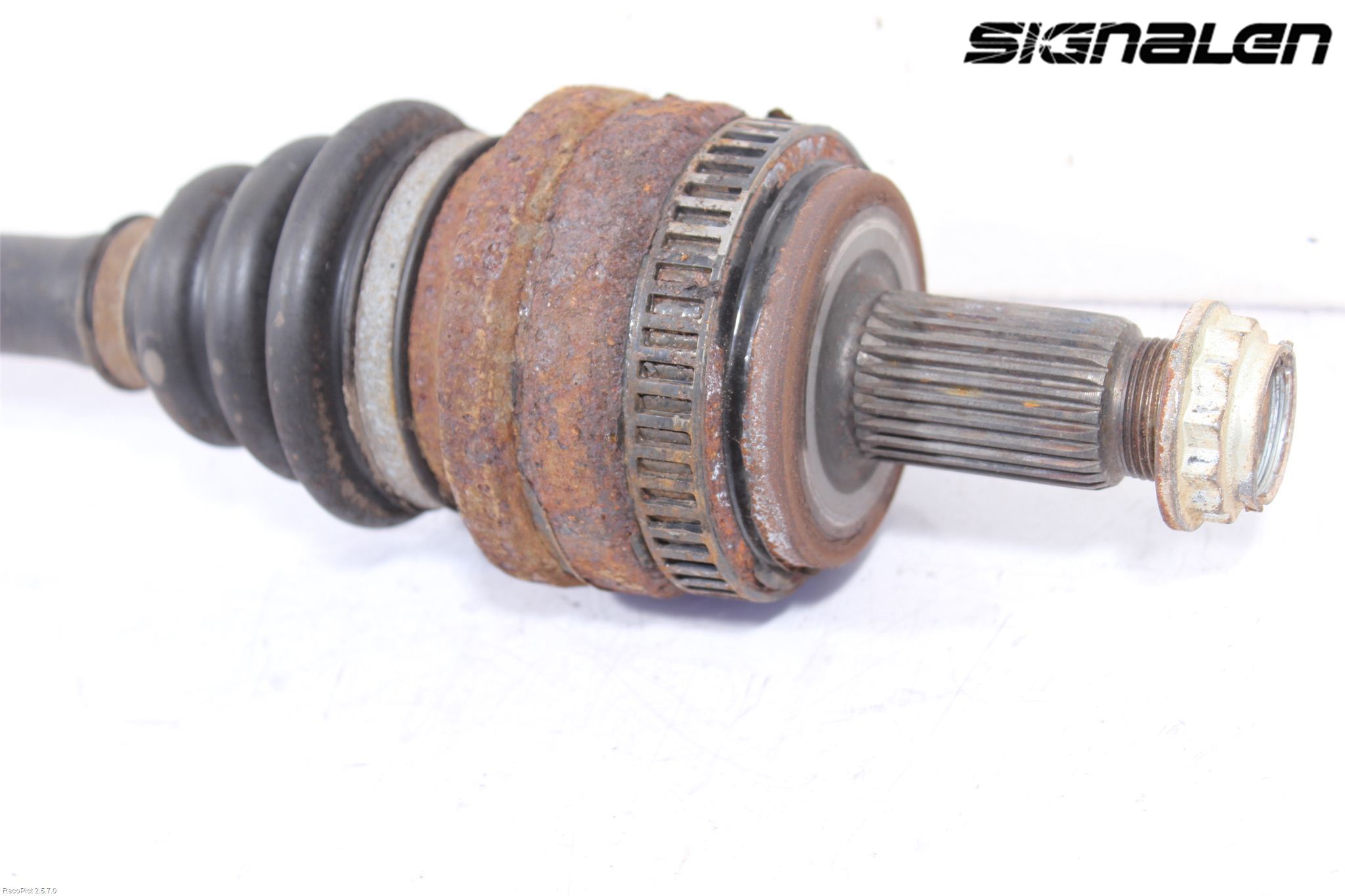 BMW 3 E90/91 SED/TOU 05-12 Drivaxel Bak Vänster