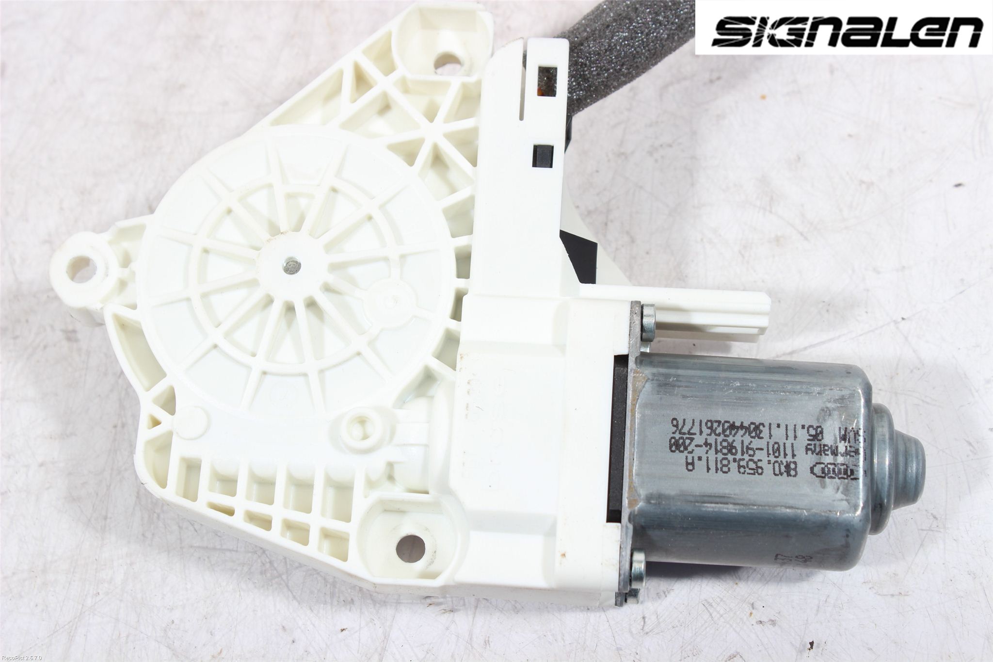 Skoda SUPERB 09-15 Fönsterhissmotor