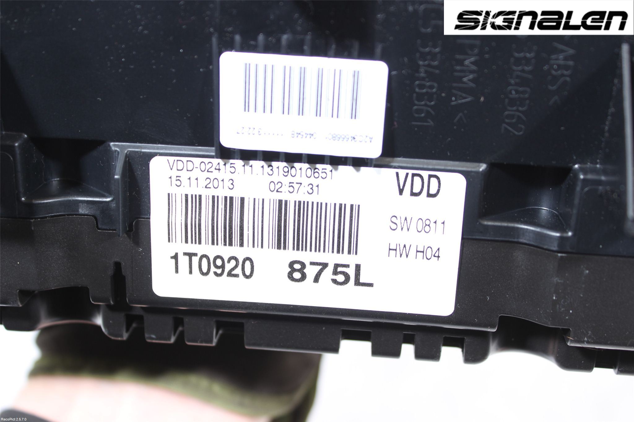Volkswagen VW TOURAN 10-15 Instrument Komb