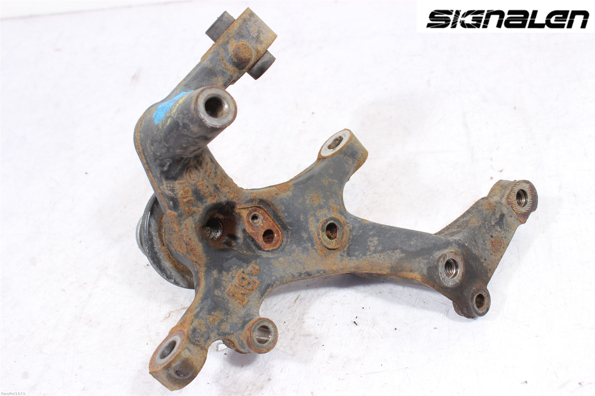 Skoda SUPERB 09-15 Hjullagerhus-Spindel Hö B