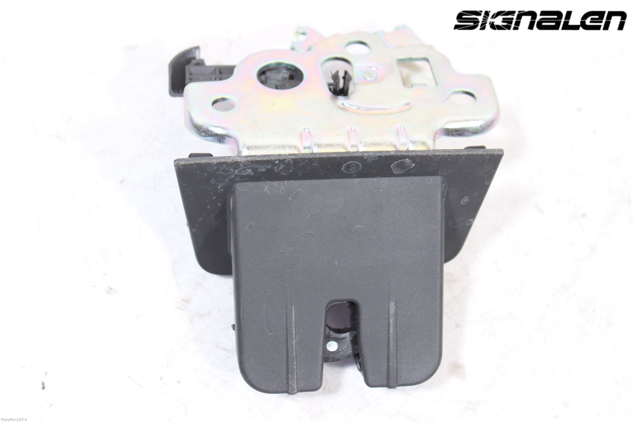 Audi A6 ALLROAD 12-18 Låskista Baklucka