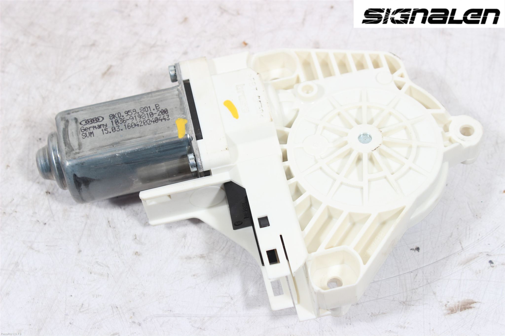 Audi A6 ALLROAD 12-18 Fönsterhissmotor