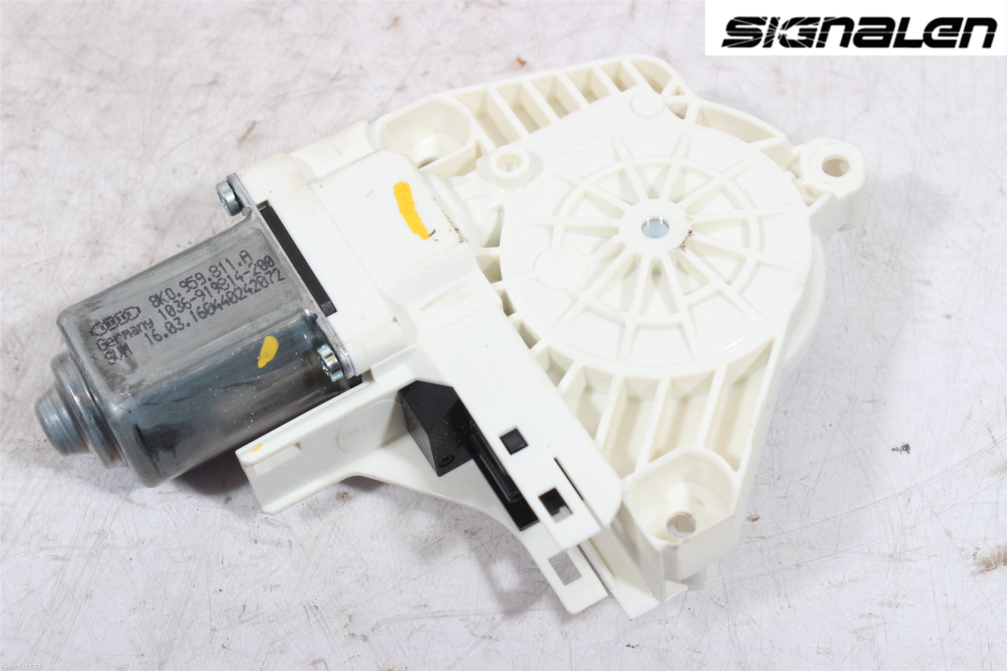 Audi A6 ALLROAD 12-18 Fönsterhissmotor