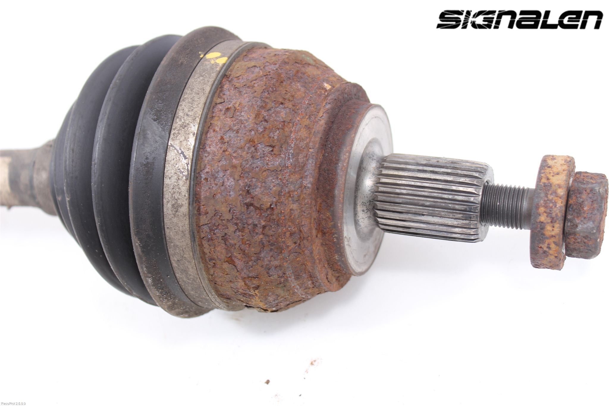 Volkswagen VW AMAROK 2H 10-22 Drivaxel Fram Vänster