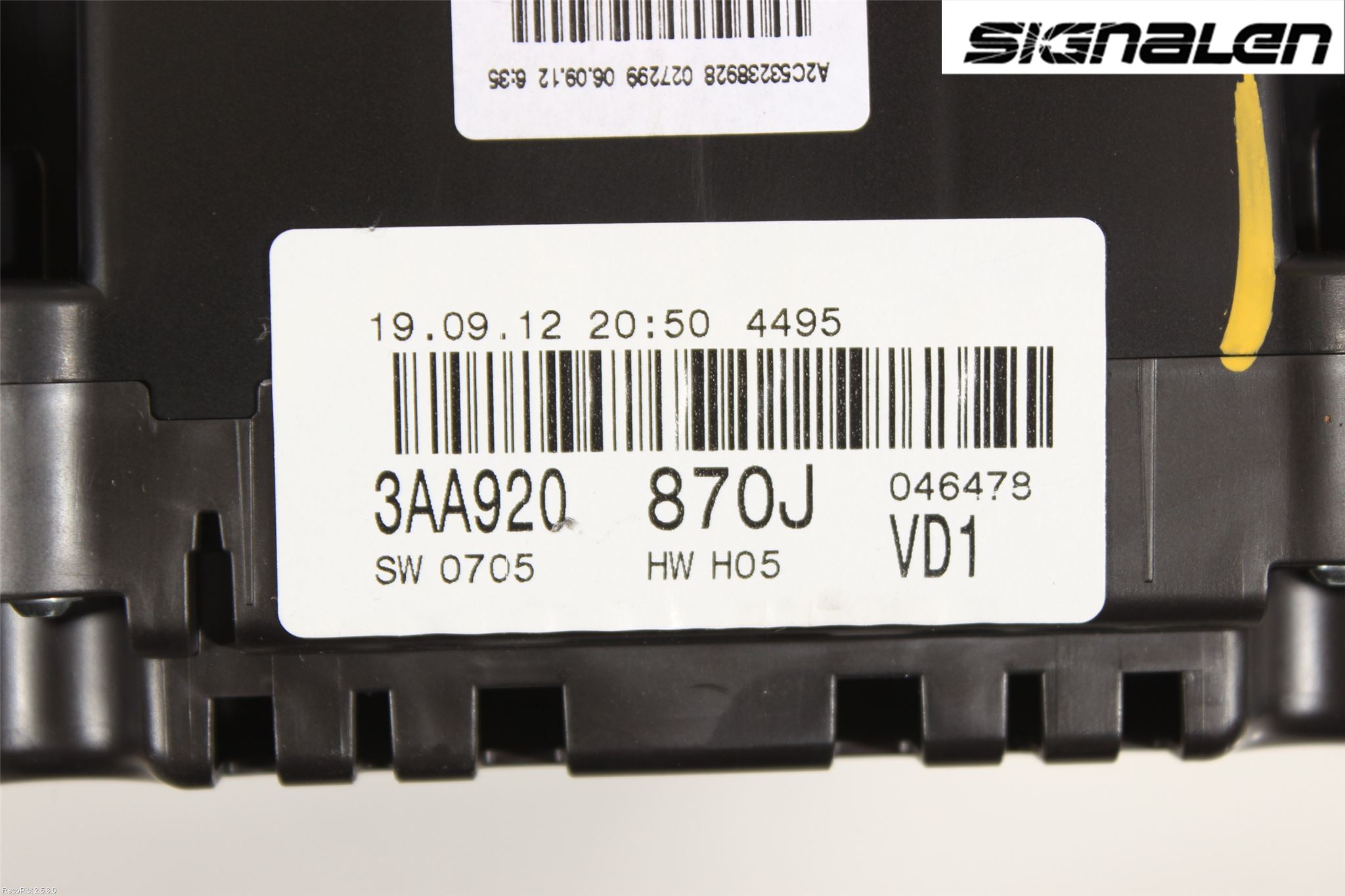 Volkswagen VW PASSAT 11-14 Instrument Komb