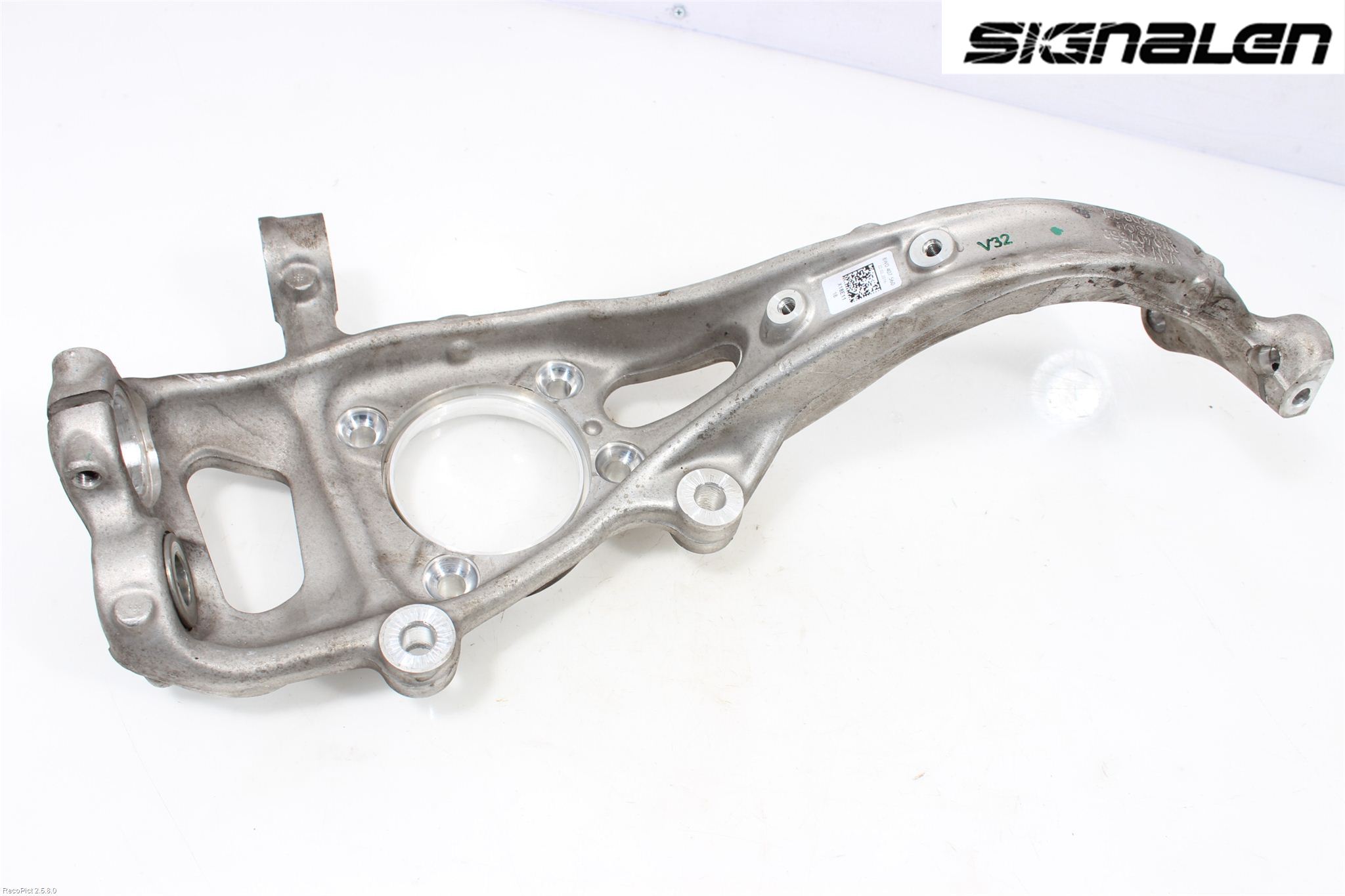 Audi A4/S4 B9 16-19 Styrspindel Lagerhus Hö