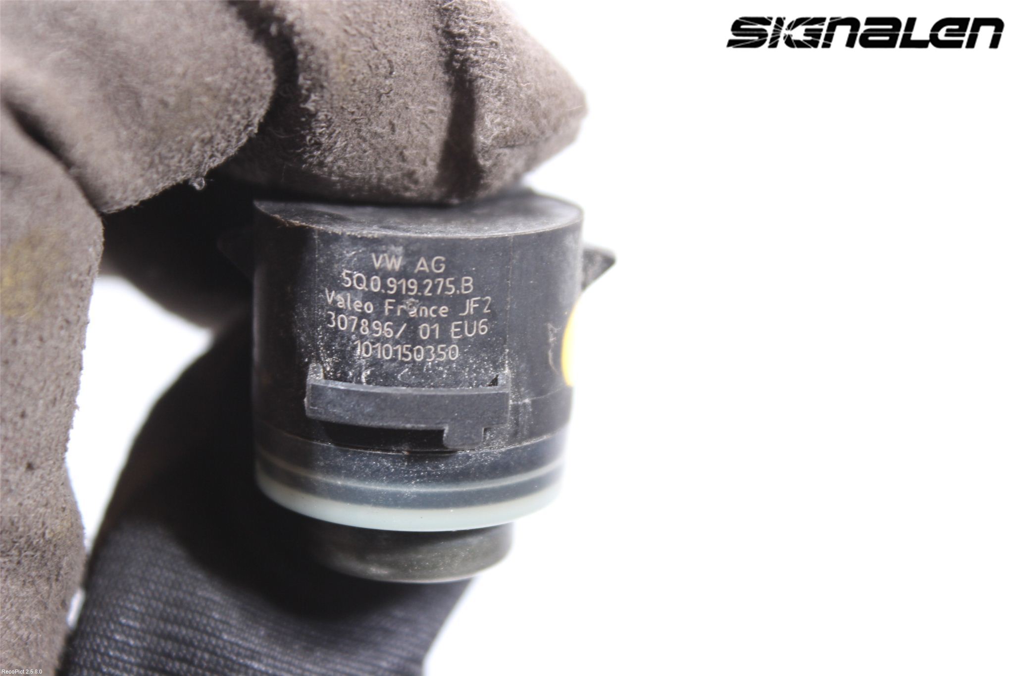 Skoda SUPERB 16-24 Parkeringshjälp Backsensor