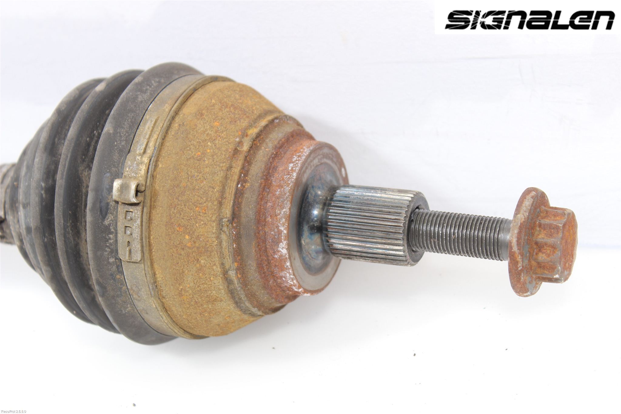 Skoda SUPERB 16-24 Drivaxel Fram Höger