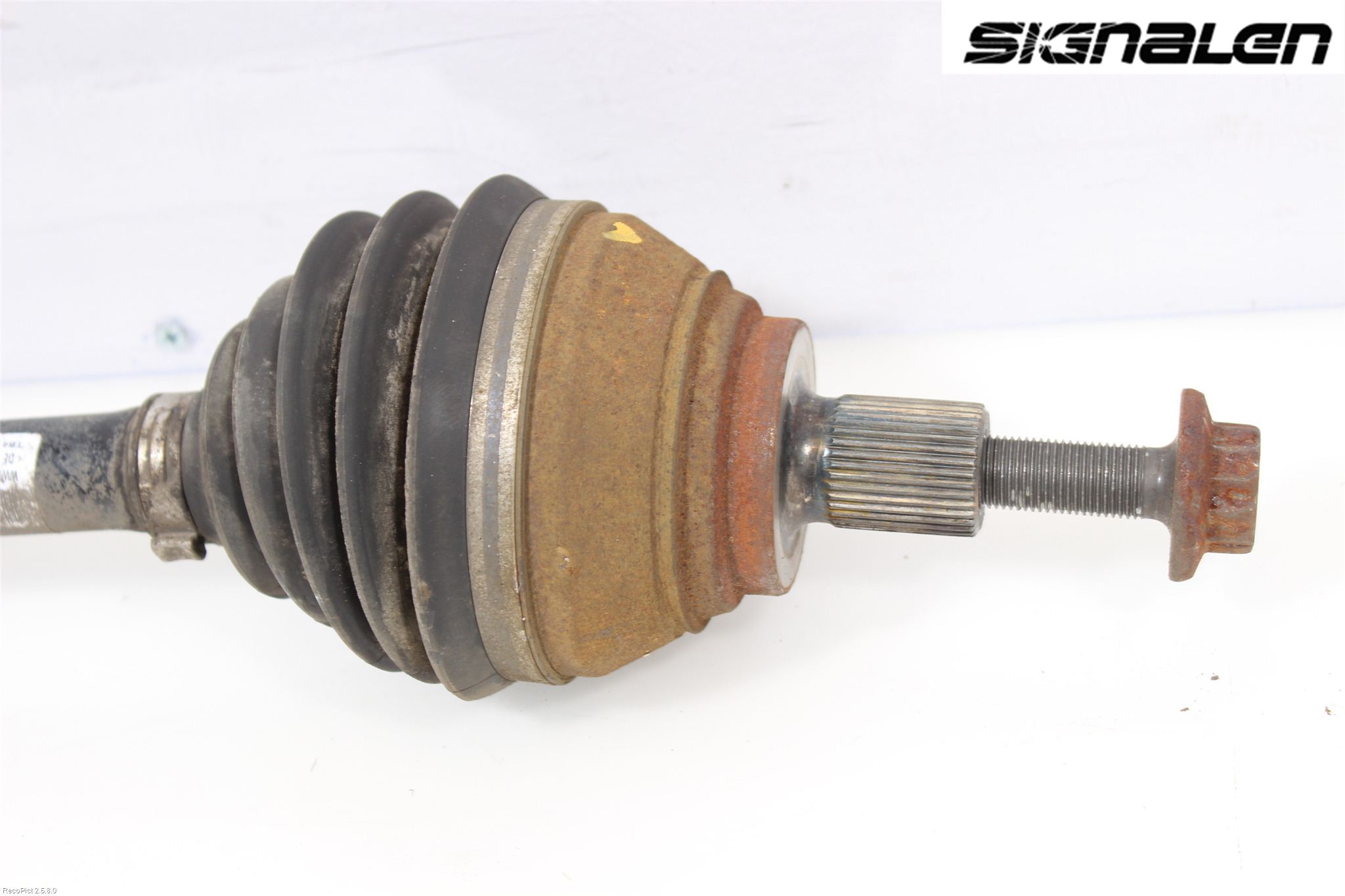 Skoda SUPERB 16-24 Drivaxel Fram Vänster