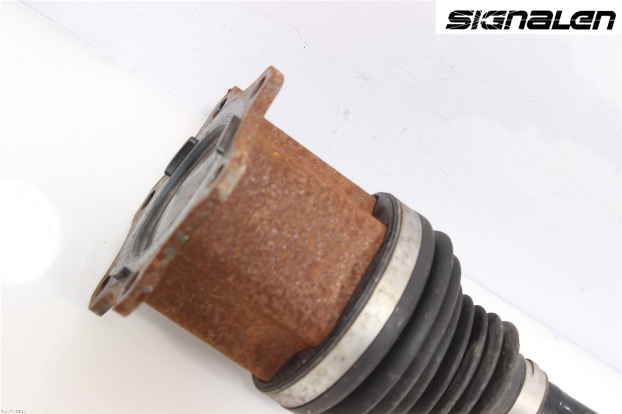 Skoda SUPERB 16-24 Drivaxel Fram Vänster