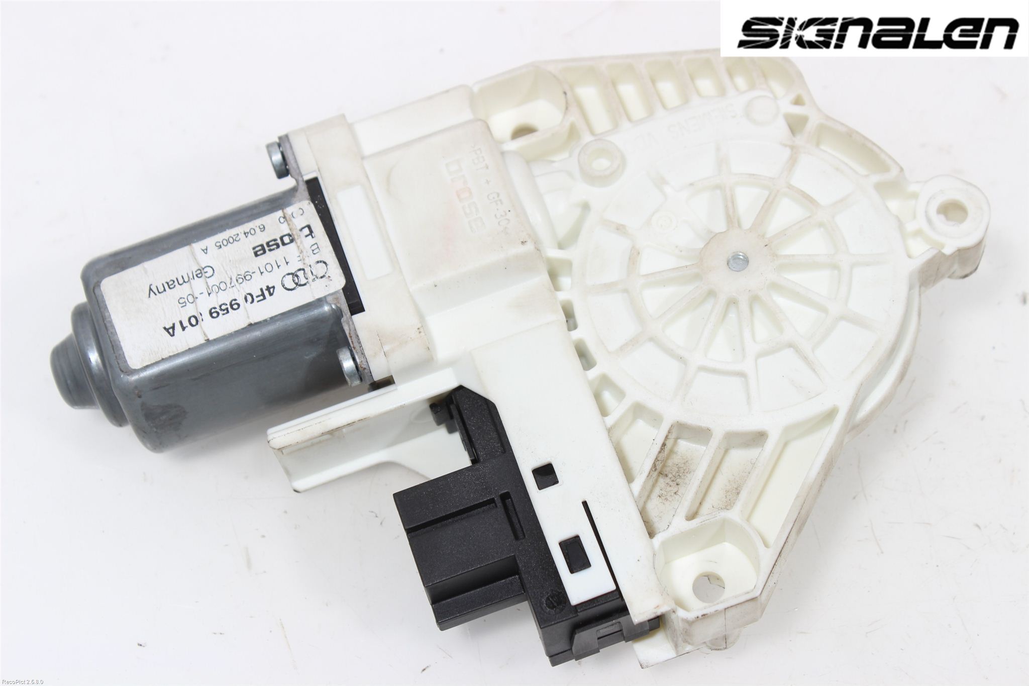 Audi A6/S6     05-11 Fönsterhissmotor