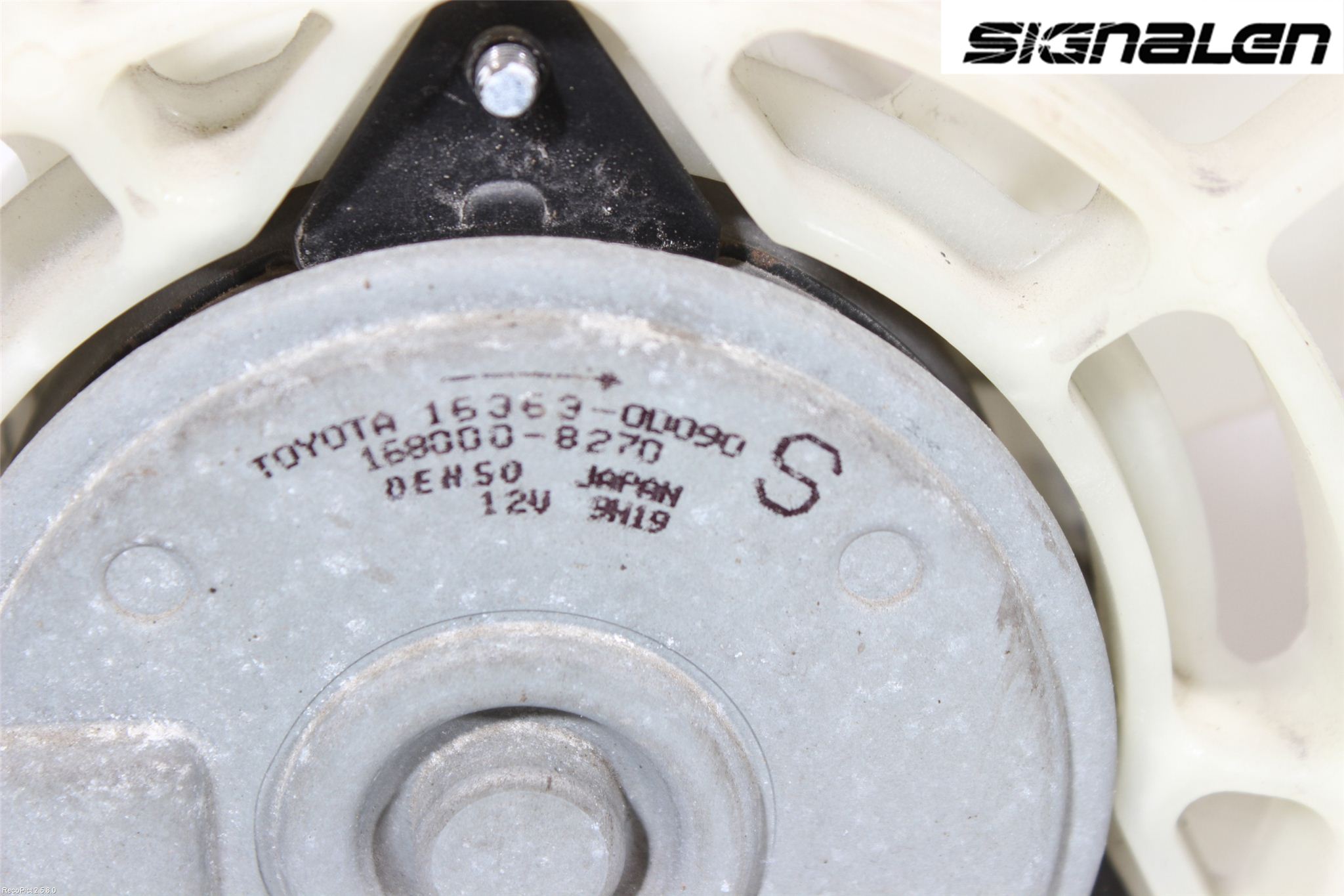 Toyota COROLLA 02-07 Kylfläkt El