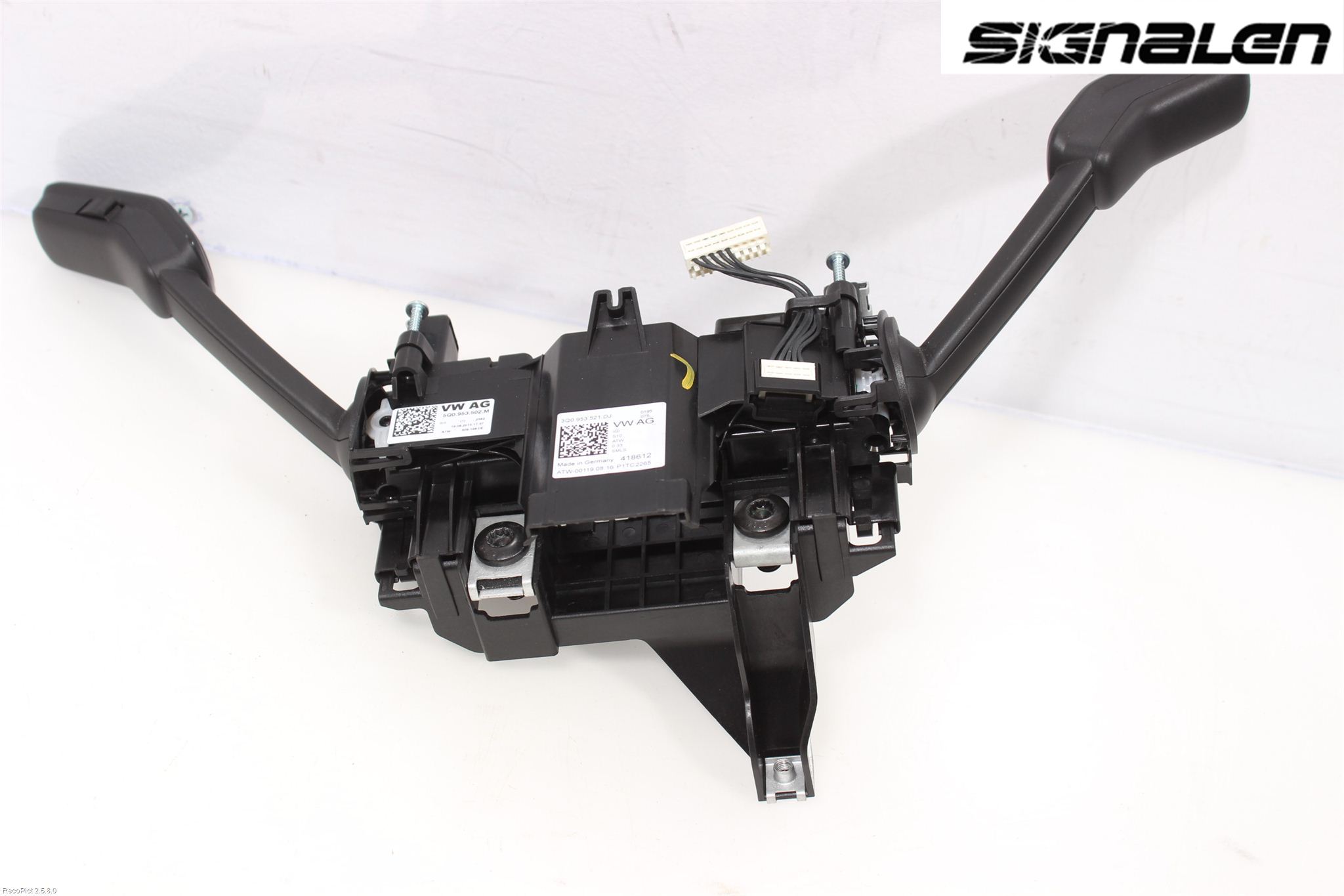 Volkswagen VW PASSAT 15-19 Spakcentral