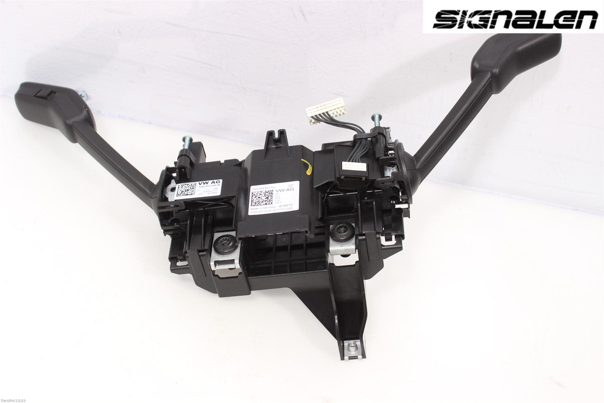 Volkswagen VW PASSAT 15-19 Spakcentral