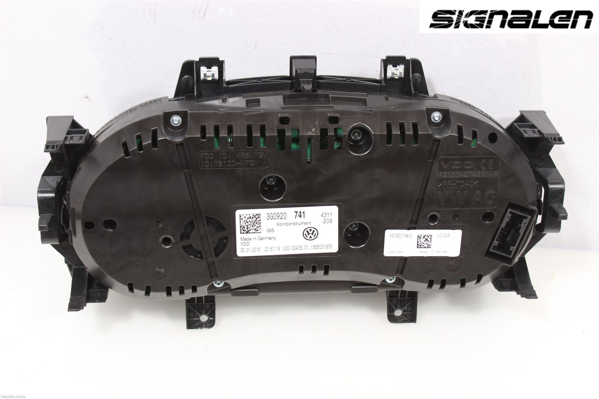 Volkswagen VW PASSAT 15-19 Instrument Komb