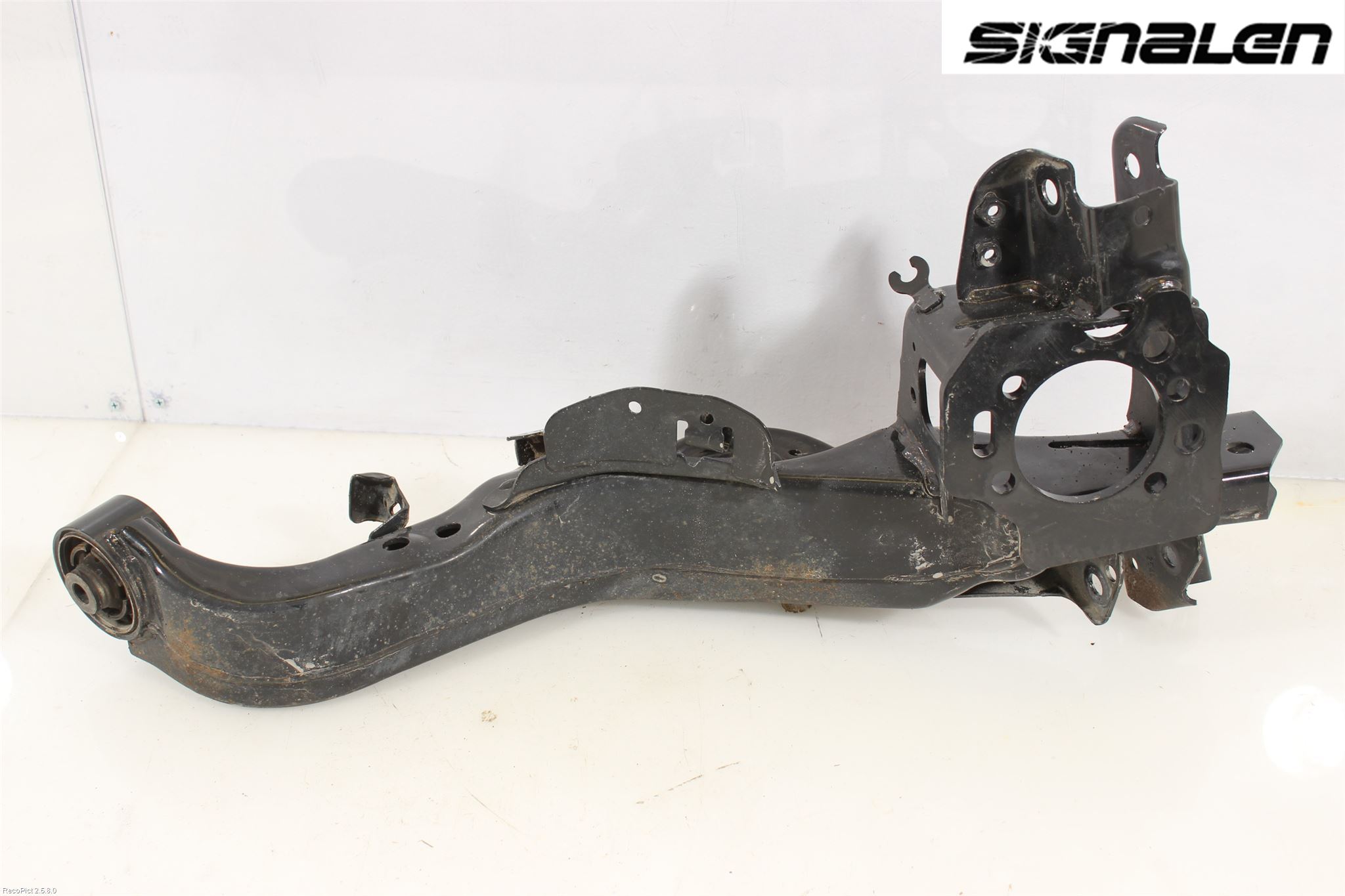 Nissan QASHQAI 14-17 Bärarm Bak Vänster