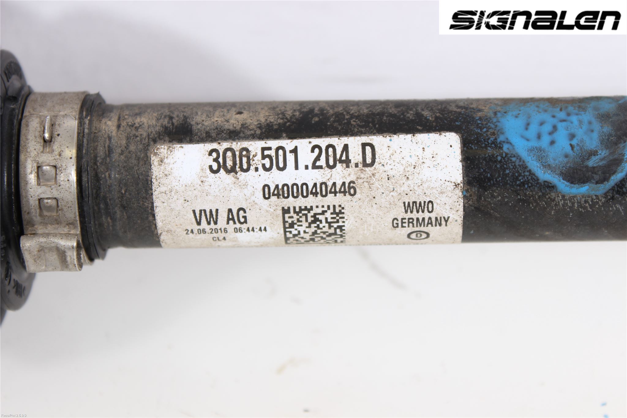 Volkswagen VW PASSAT 15-19 Drivaxel Bak Höger