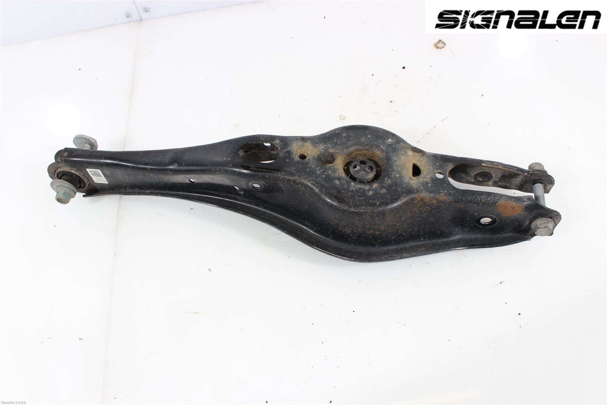 Volkswagen VW PASSAT 15-19 Bärarm Bak Höger