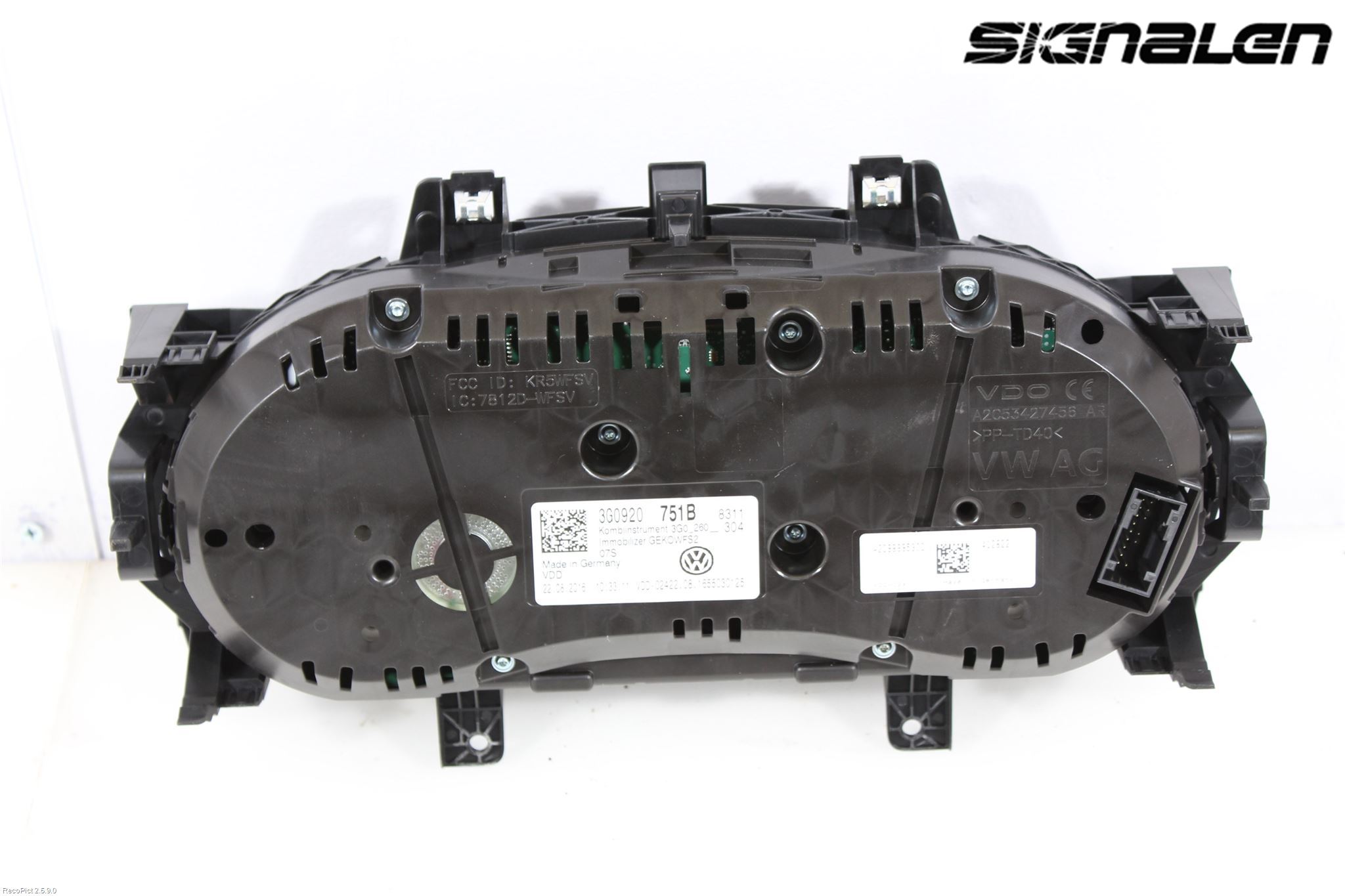 Volkswagen VW PASSAT 15-19 Instrument Komb