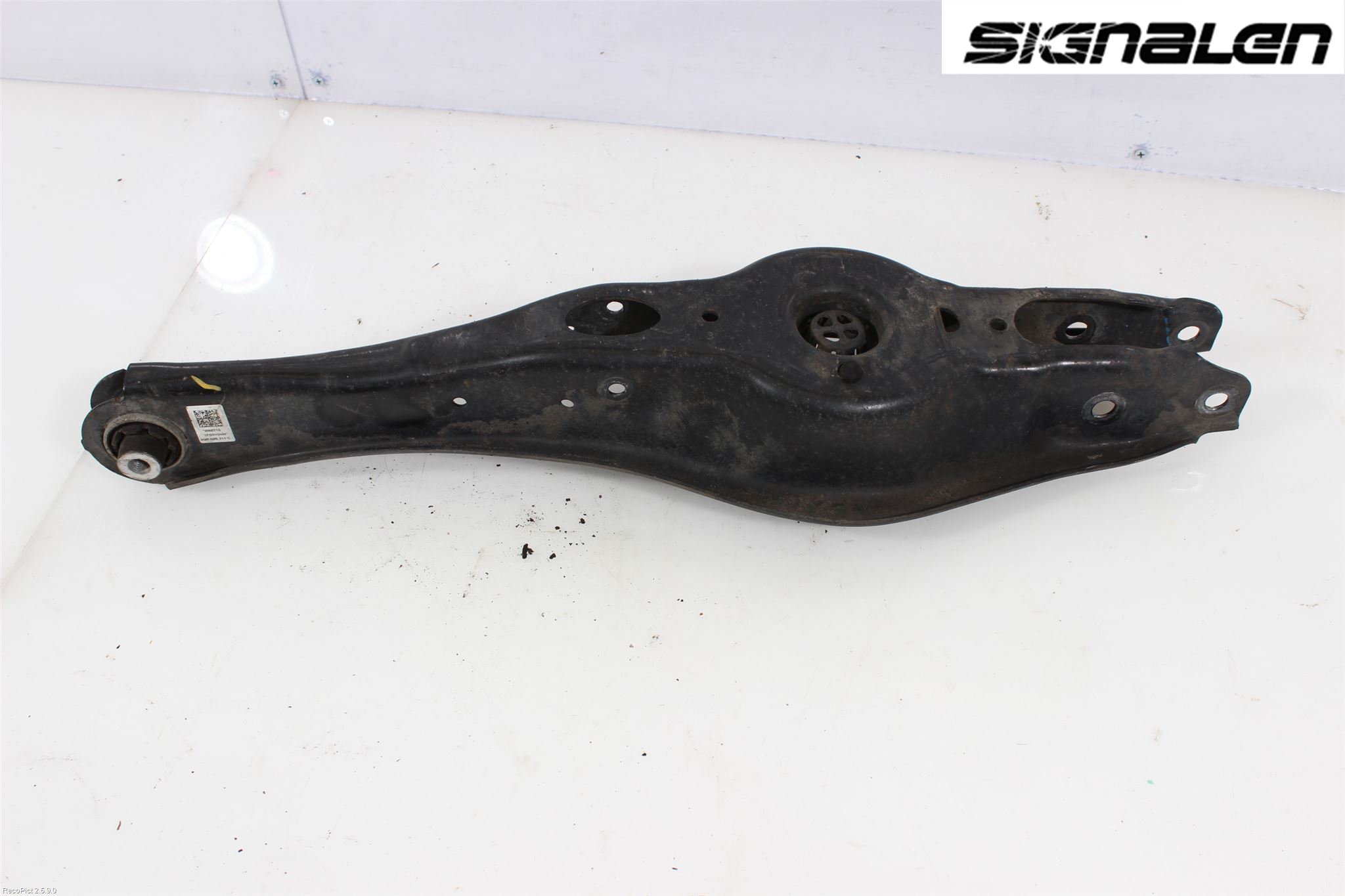 Volkswagen VW PASSAT 15-19 Bärarm Bak Höger