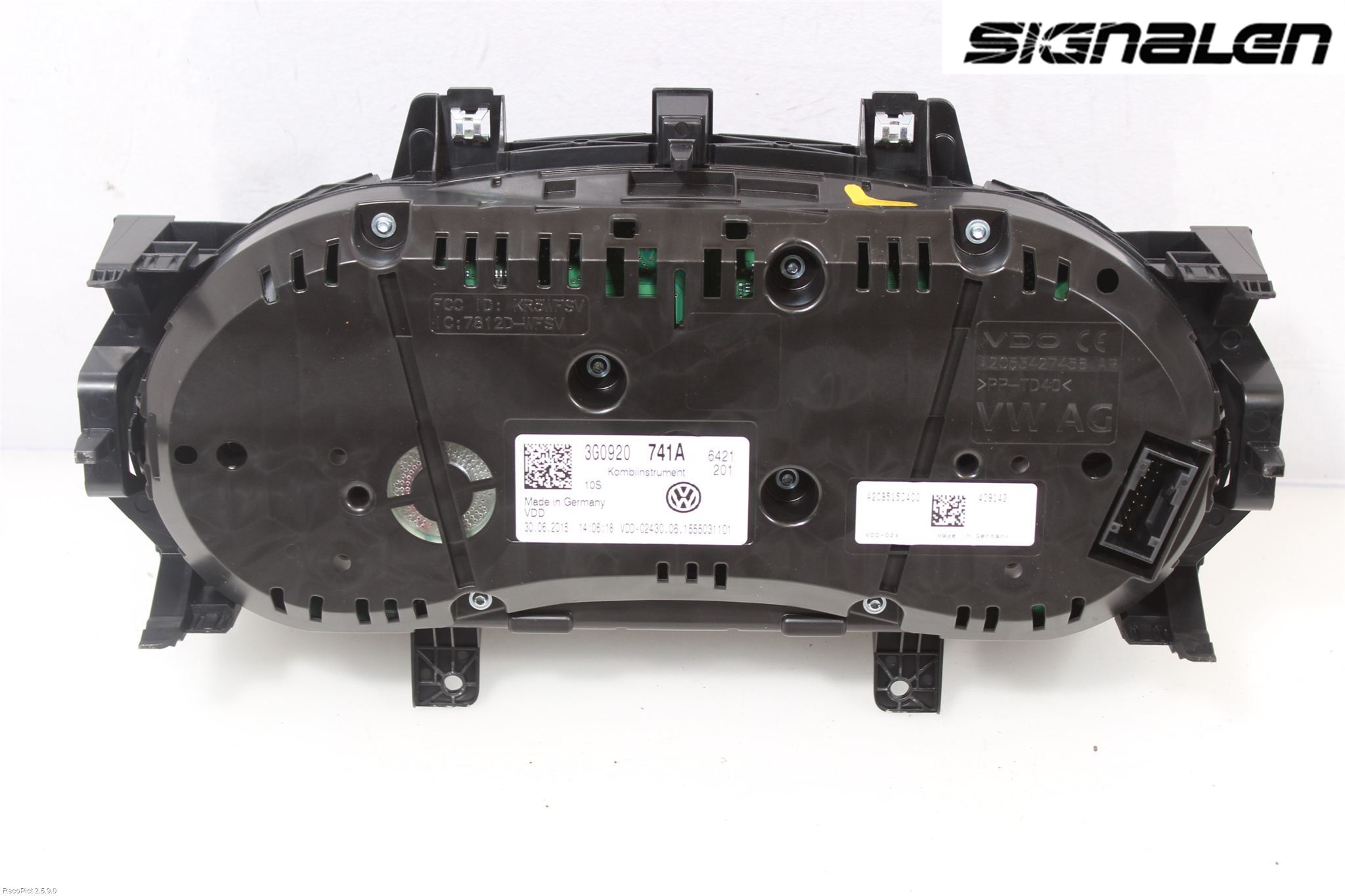 Volkswagen VW PASSAT 15-19 Instrument Komb