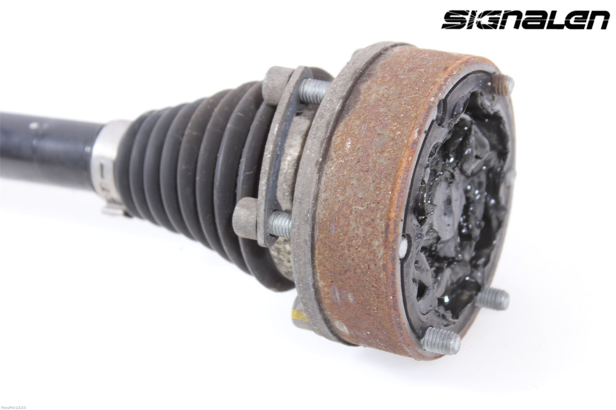 Volkswagen VW PASSAT 15-19 Drivaxel Bak Vänster