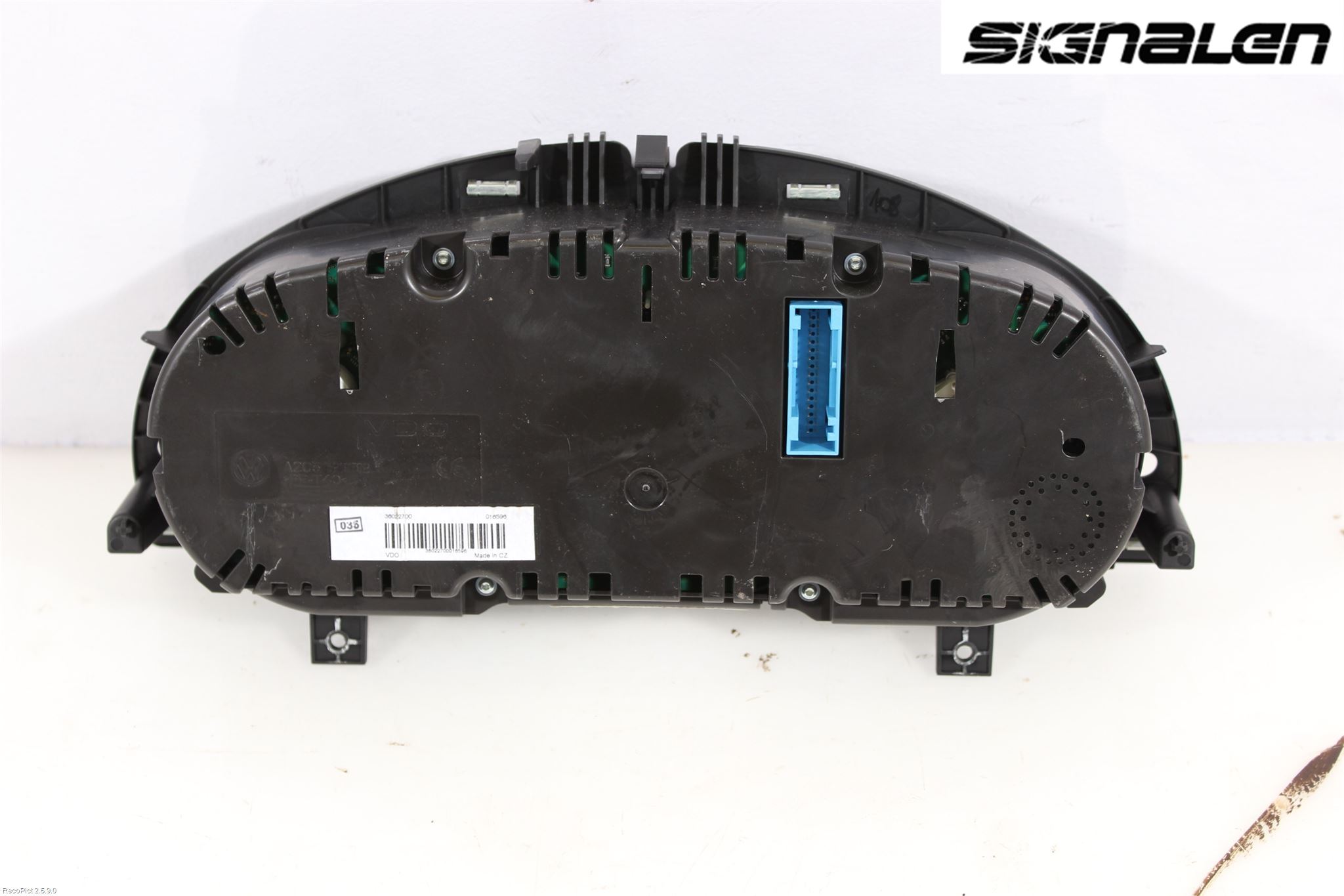 Volkswagen VW PASSAT 11-14 Instrument Komb