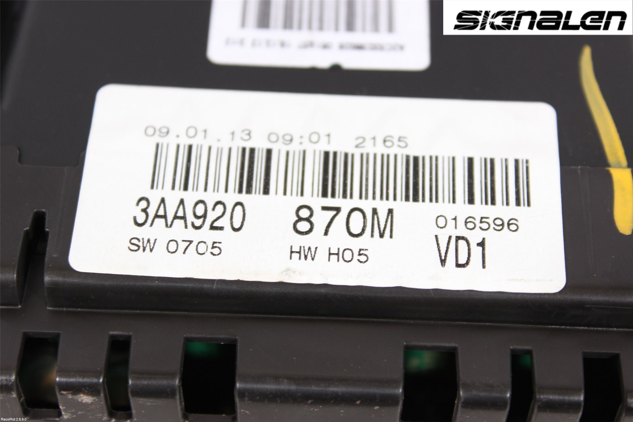 Volkswagen VW PASSAT 11-14 Instrument Komb