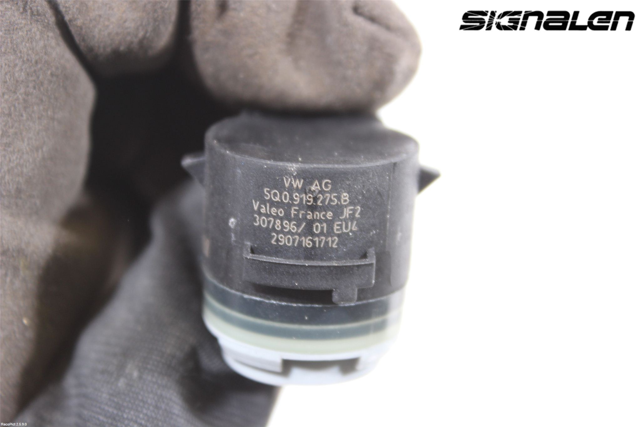 Audi A4/S4 B9 16-19 Parkeringshjälp Backsensor