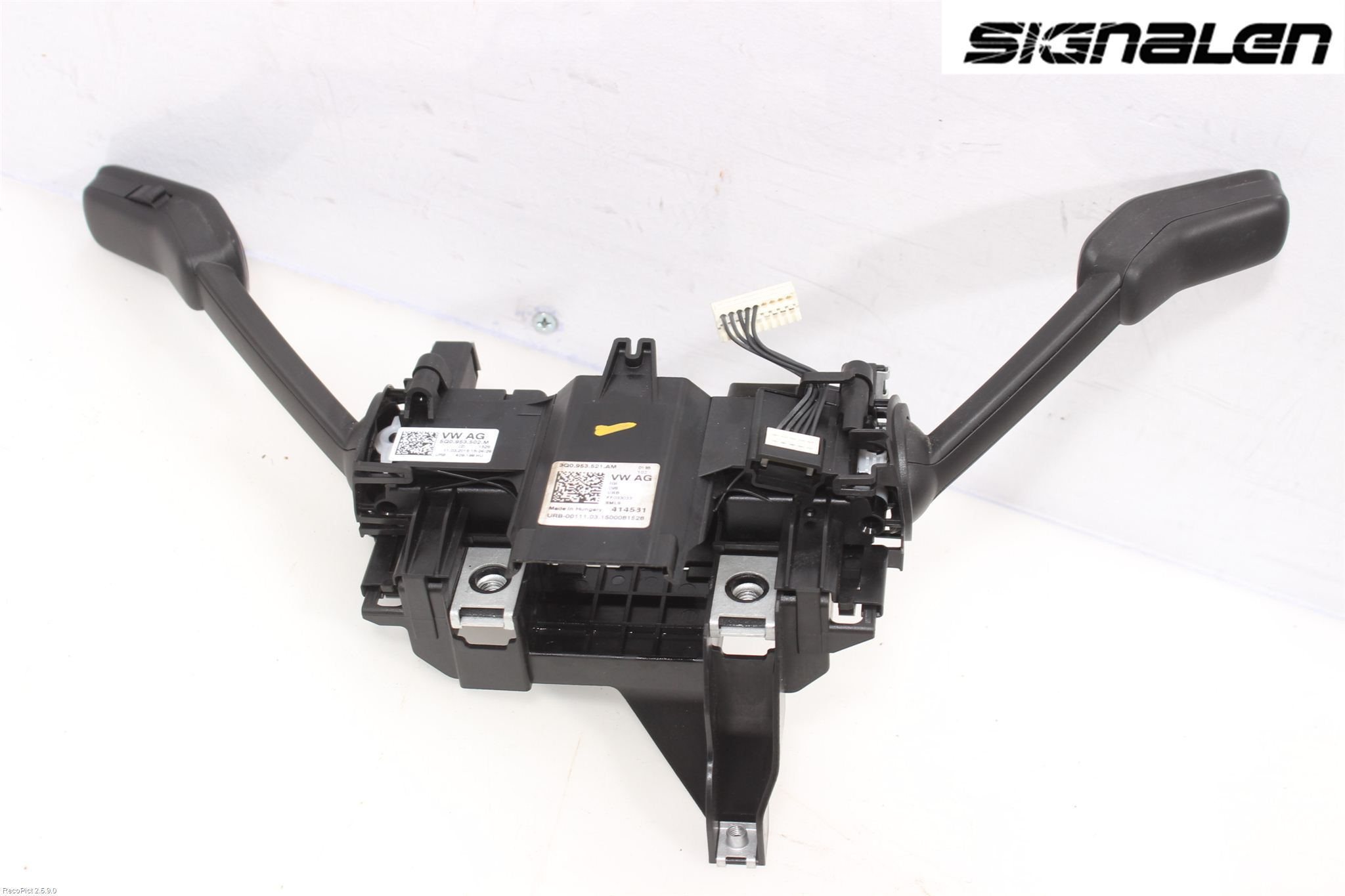 Volkswagen VW PASSAT 15-19 Spakcentral