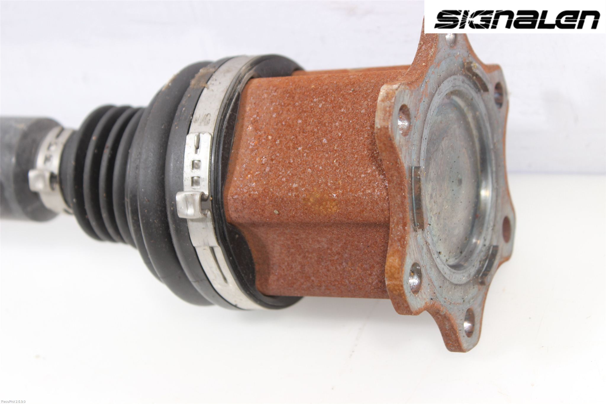 Volkswagen VW PASSAT 15-19 Drivaxel Fram Höger