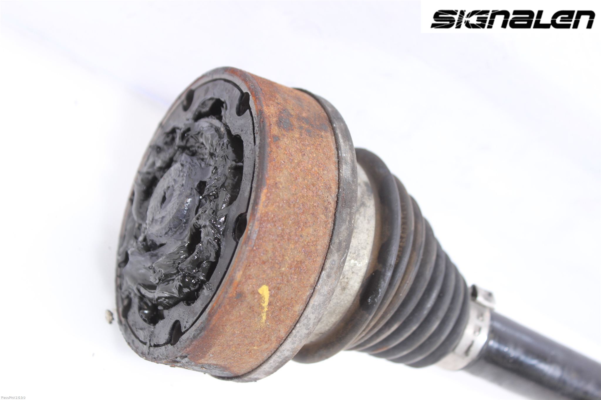 Audi Q3 8U 12-18 Drivaxel Bak Höger