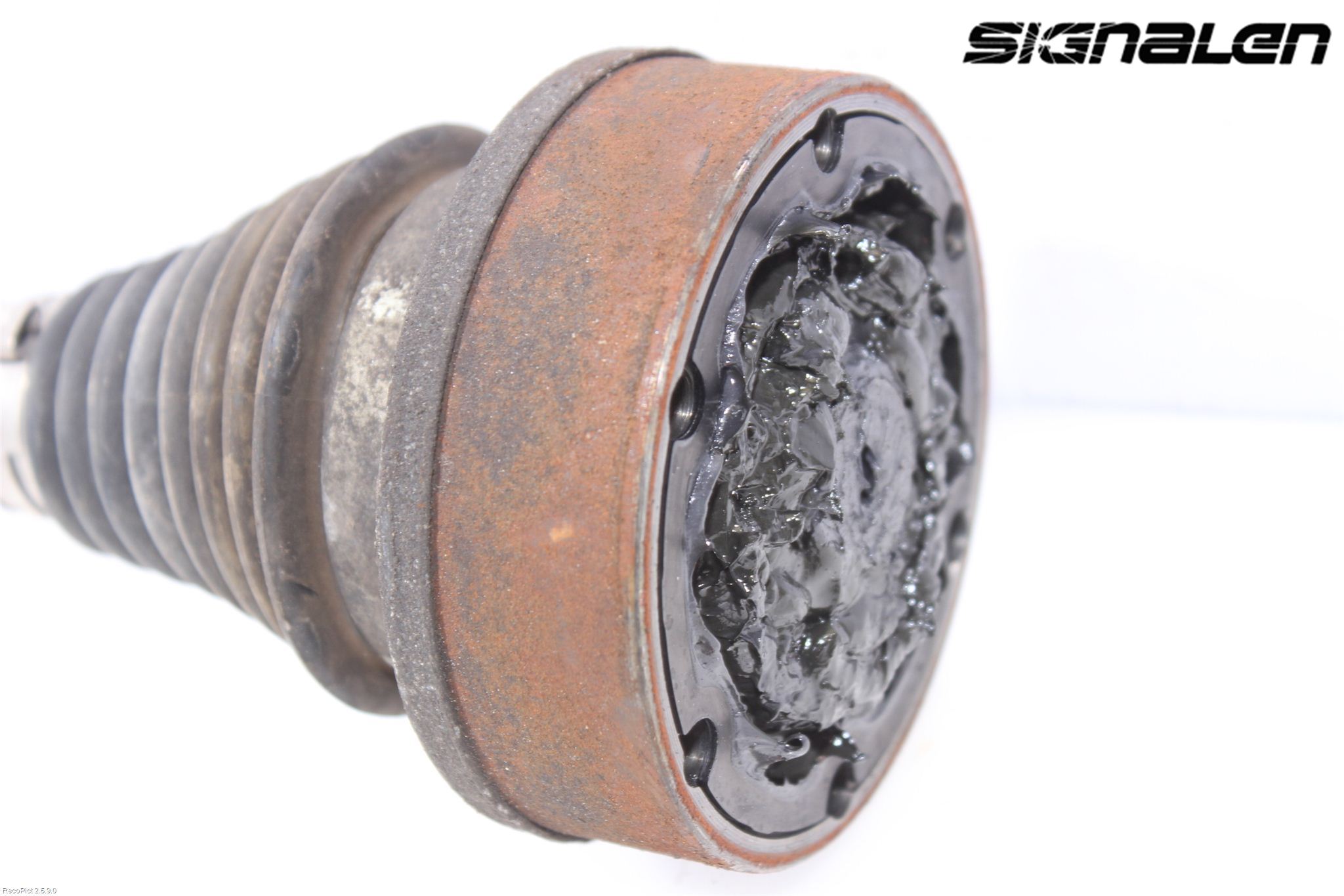 Audi Q3 8U 12-18 Drivaxel Bak Vänster